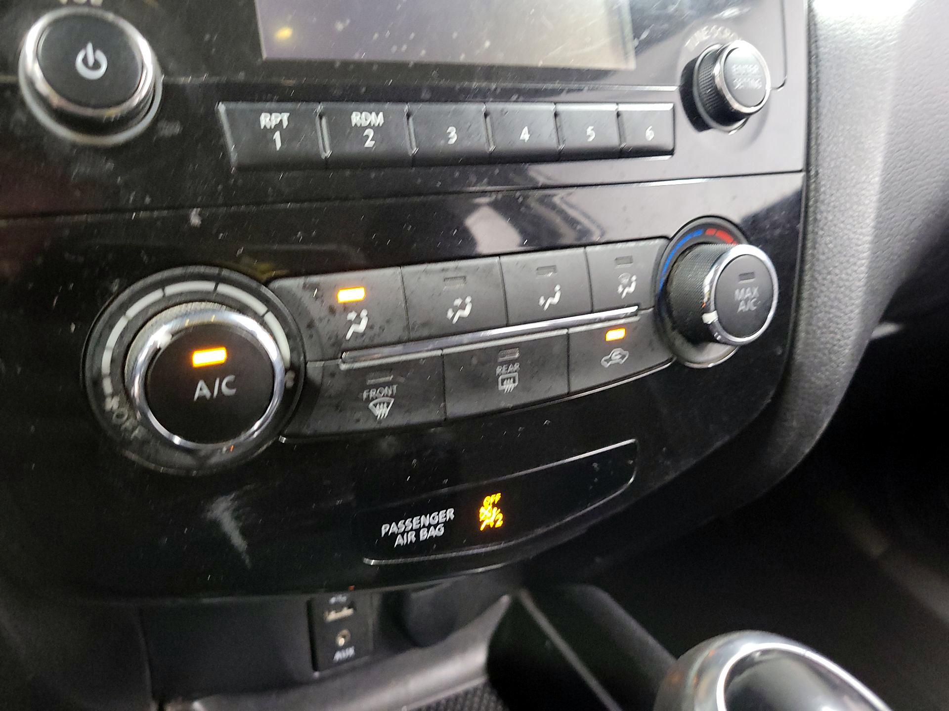 Thumbnail: 2017 Nissan Rogue Sport - 16