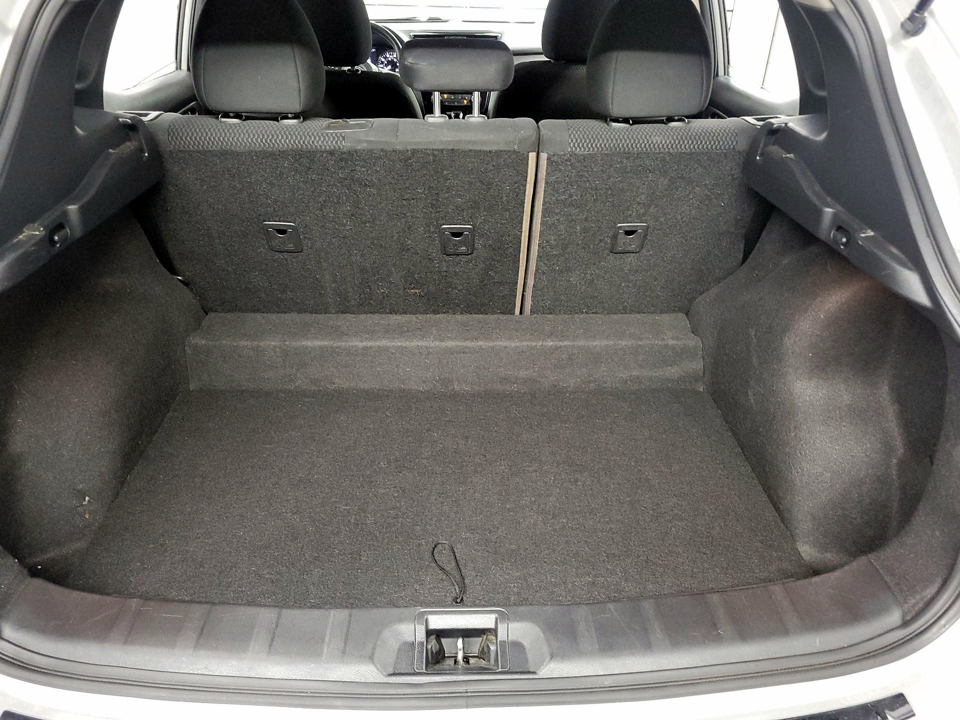 Thumbnail: 2017 Nissan Rogue Sport - 19