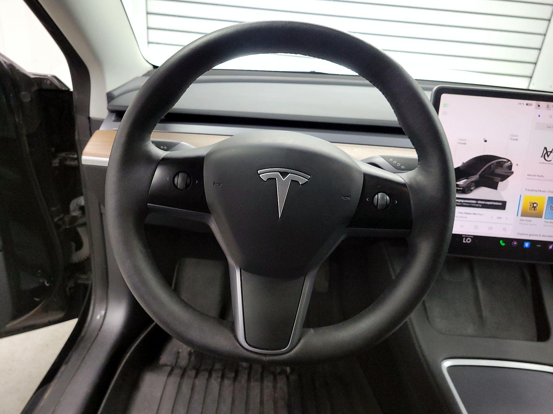 Thumbnail: 2023 Tesla Model 3 - 10