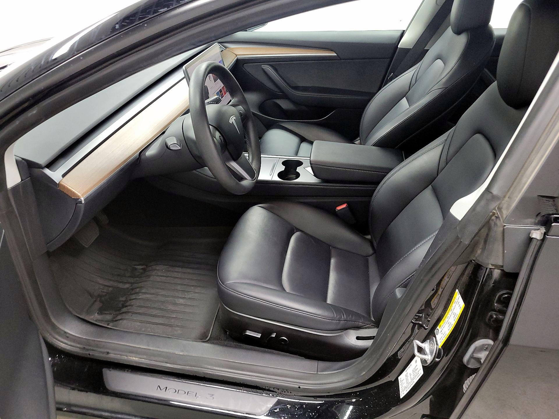 Thumbnail: 2023 Tesla Model 3 - 11