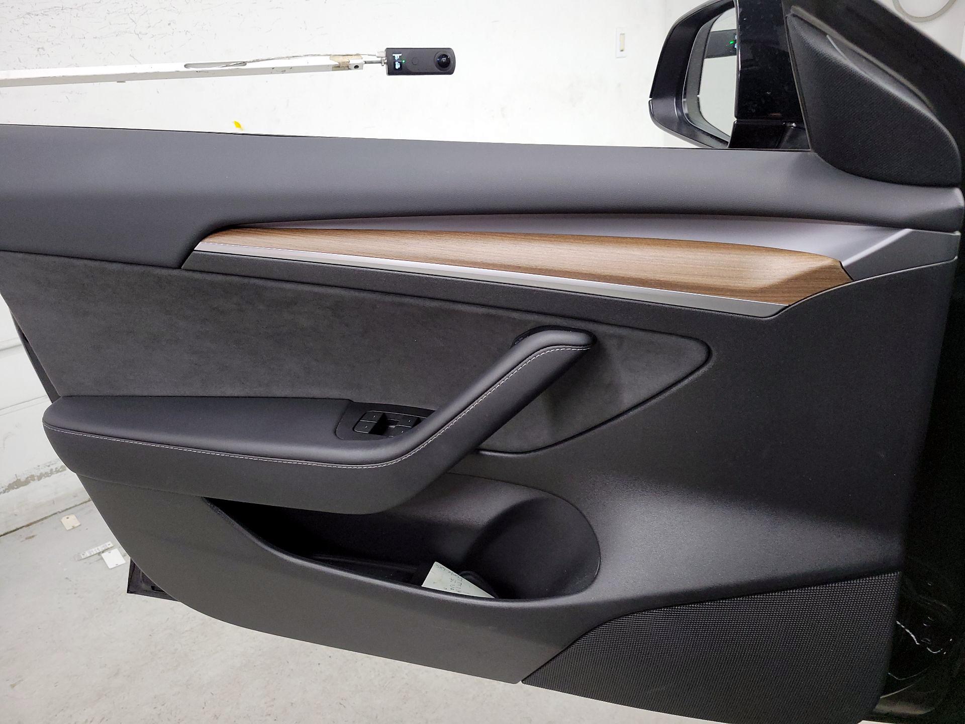 Thumbnail: 2023 Tesla Model 3 - 12