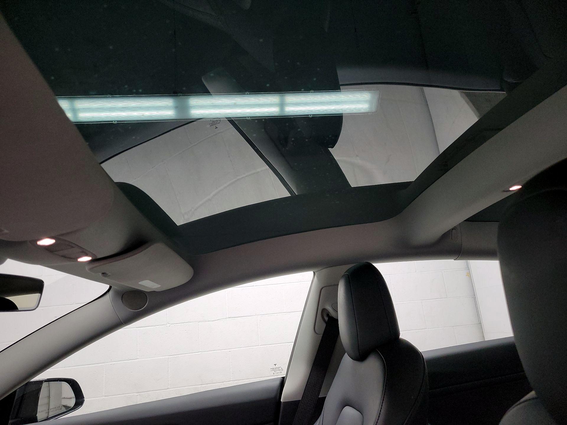 Thumbnail: 2023 Tesla Model 3 - 18