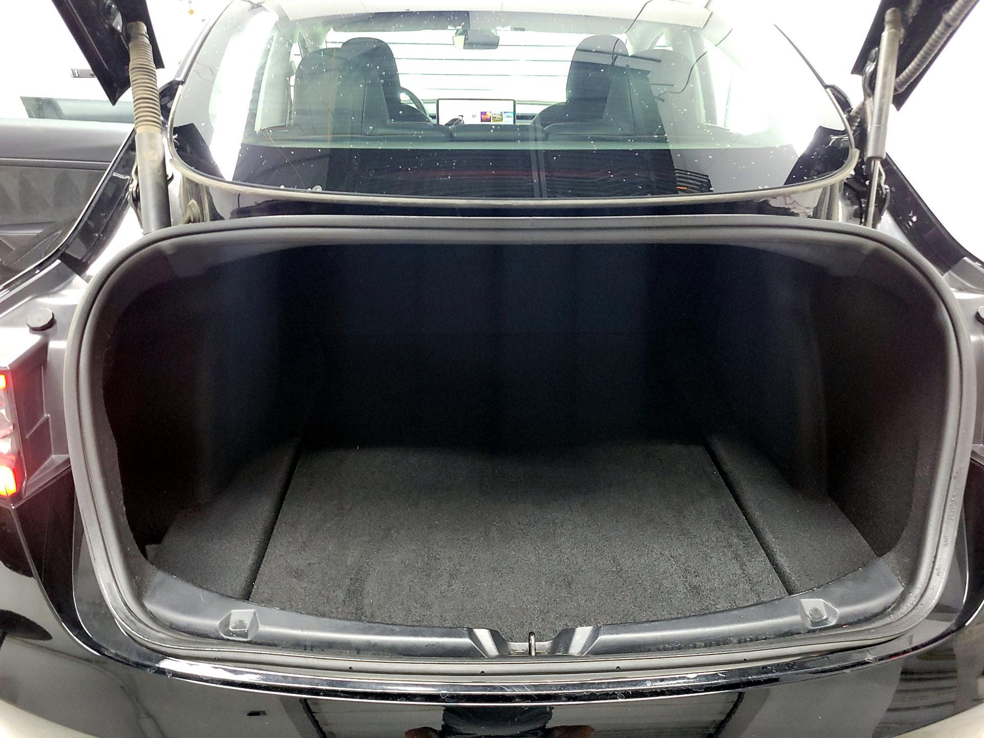 Thumbnail: 2023 Tesla Model 3 - 20