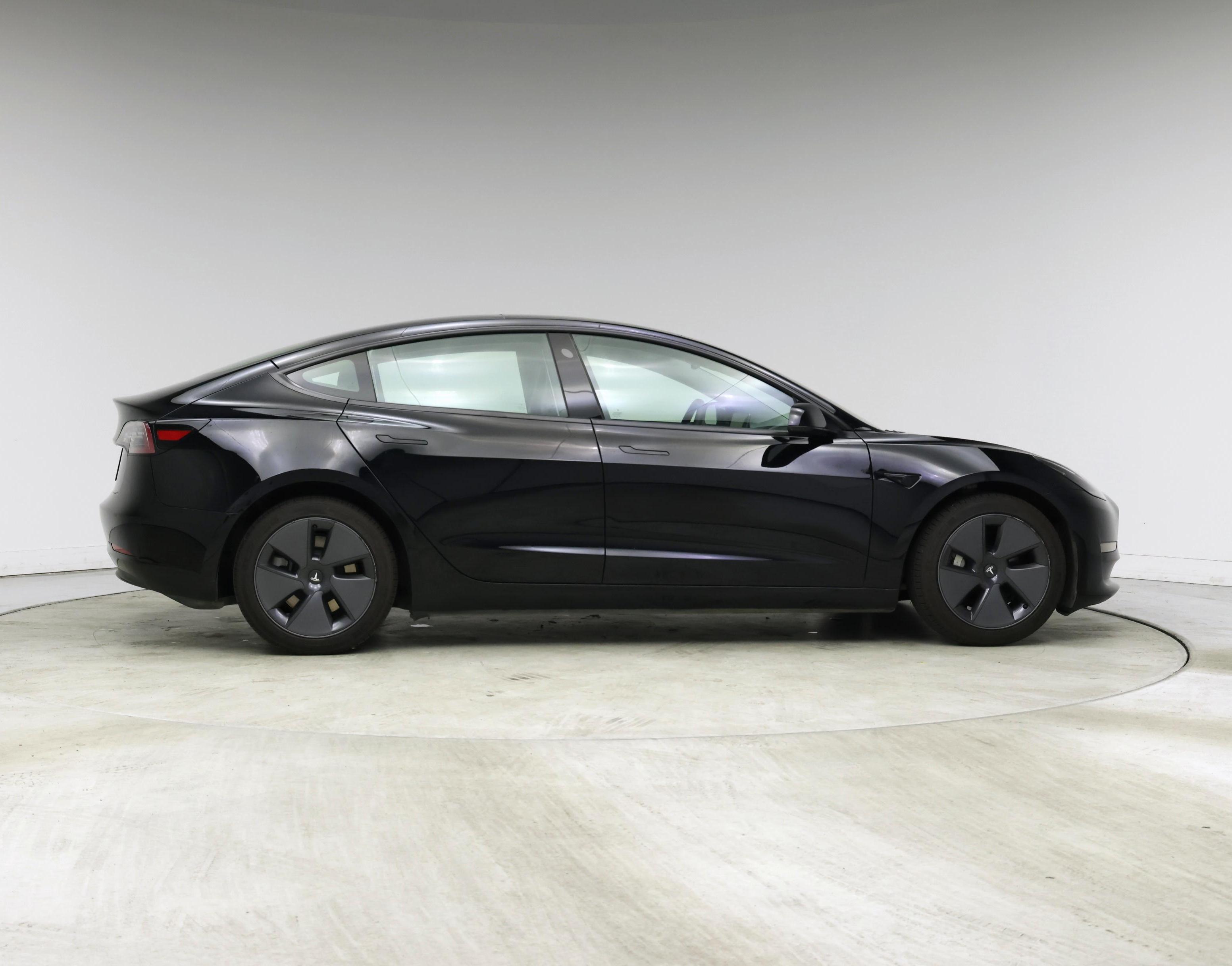 Thumbnail: 2023 Tesla Model 3 - 7