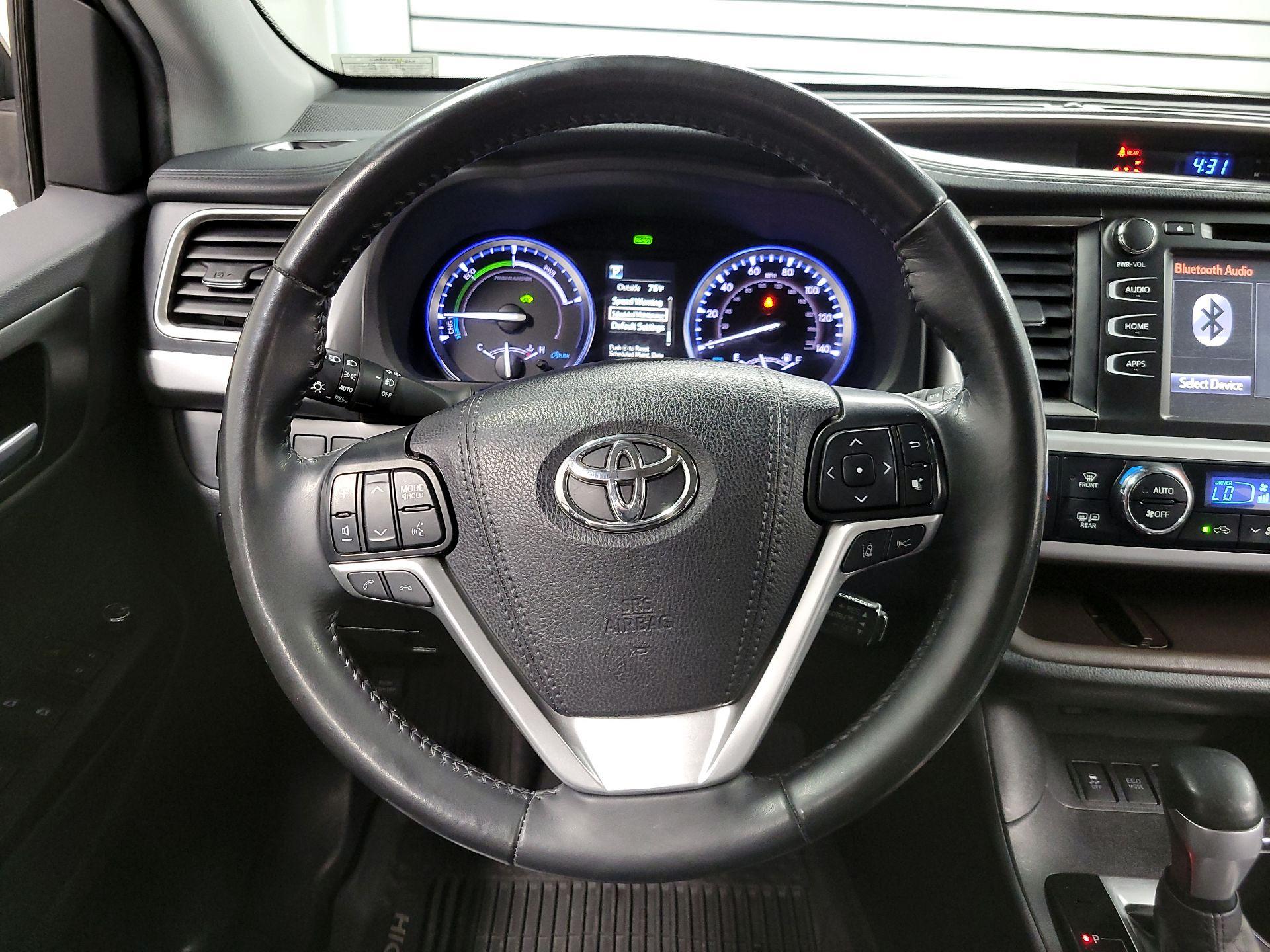 Thumbnail: 2019 Toyota Highlander - 10