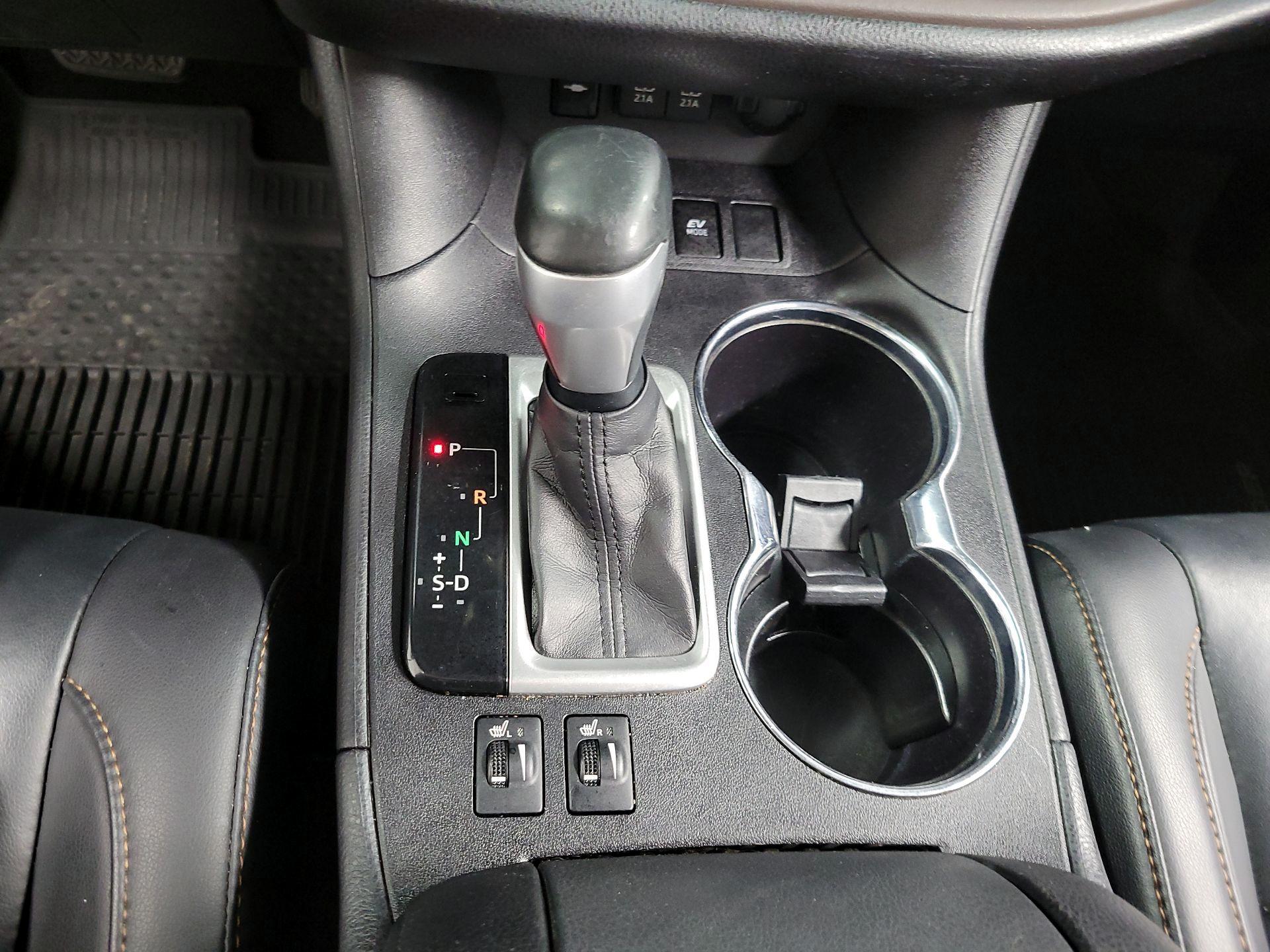 Thumbnail: 2019 Toyota Highlander - 17