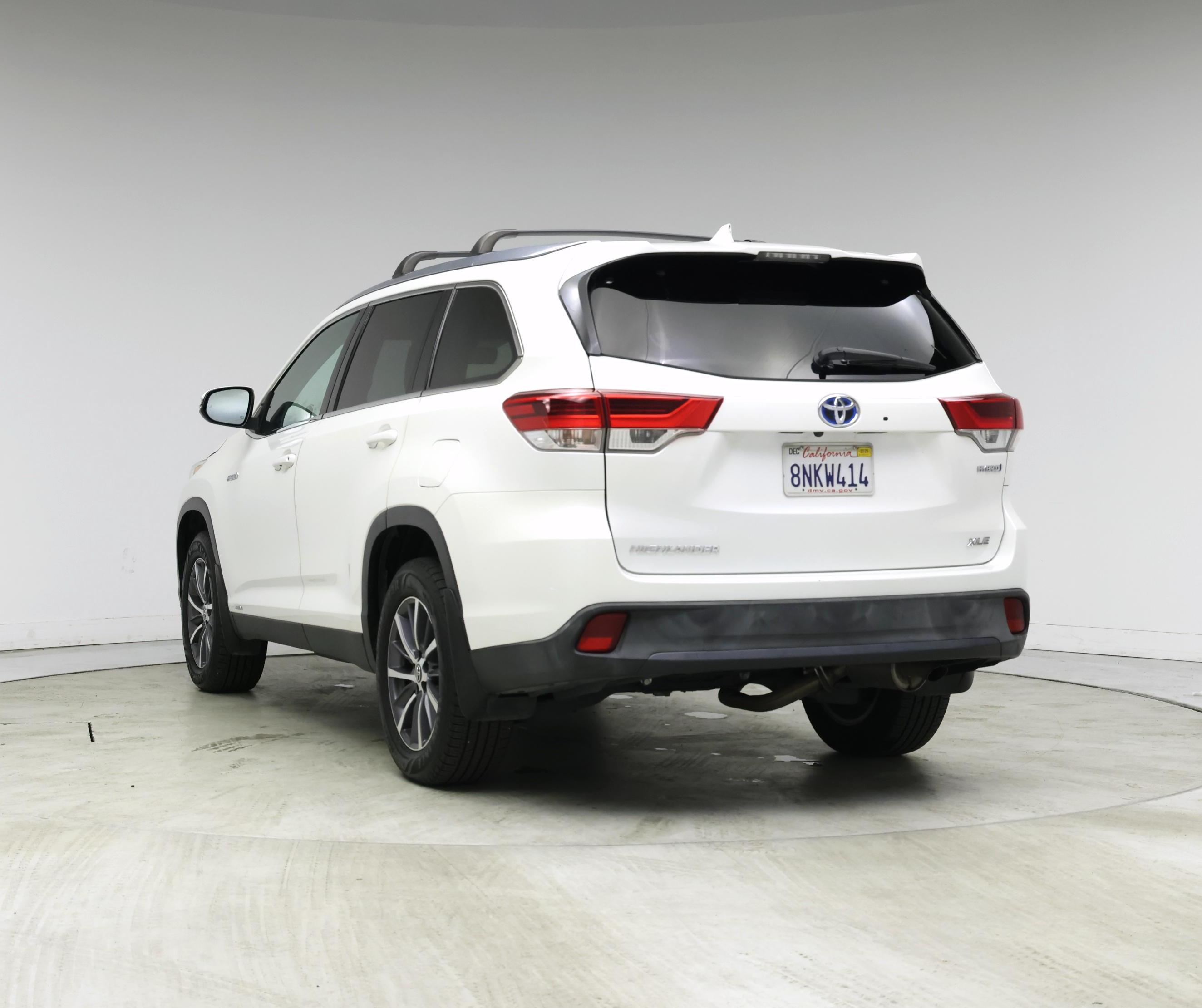 Thumbnail: 2019 Toyota Highlander - 2