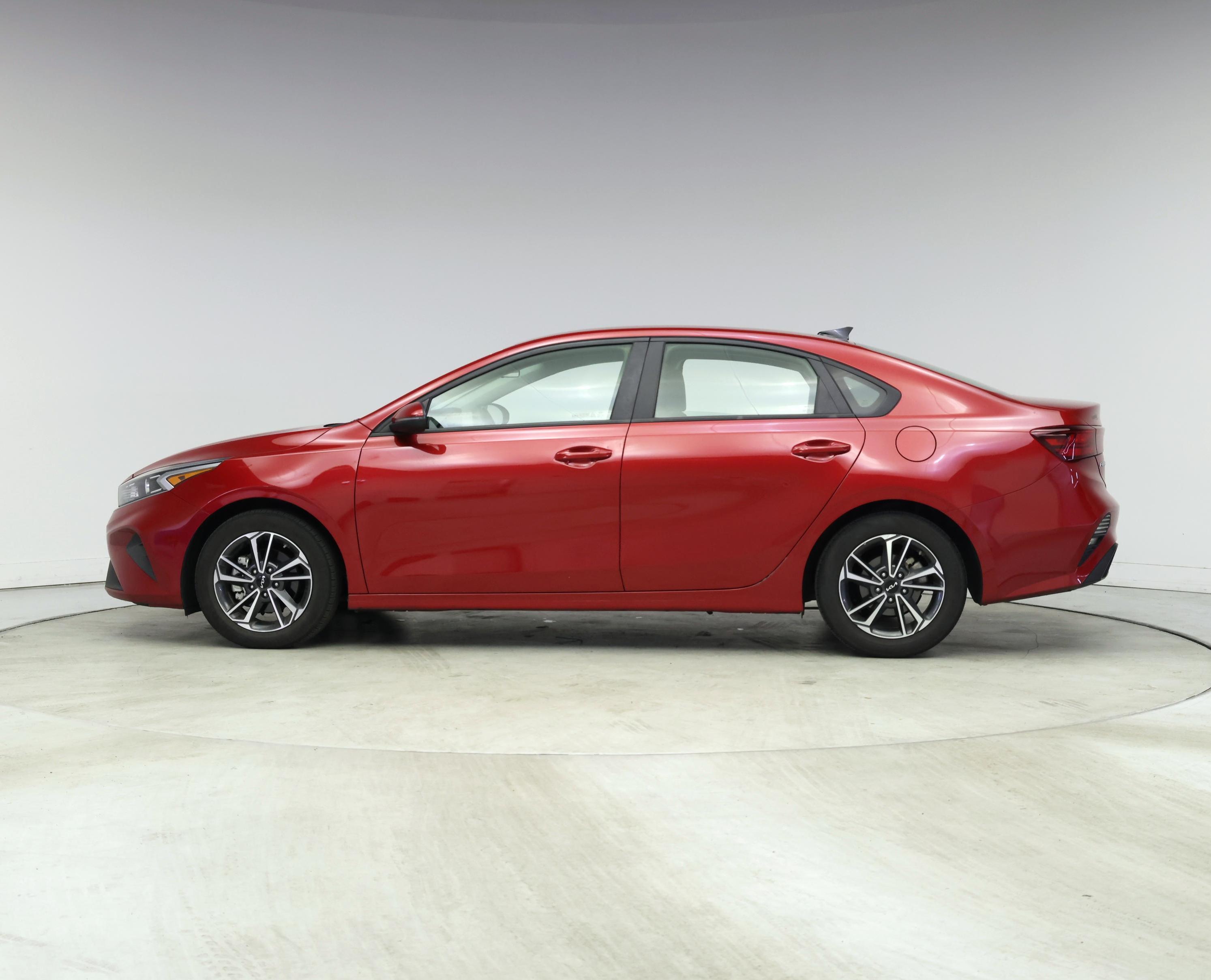 Thumbnail: 2023 Kia Forte - 3
