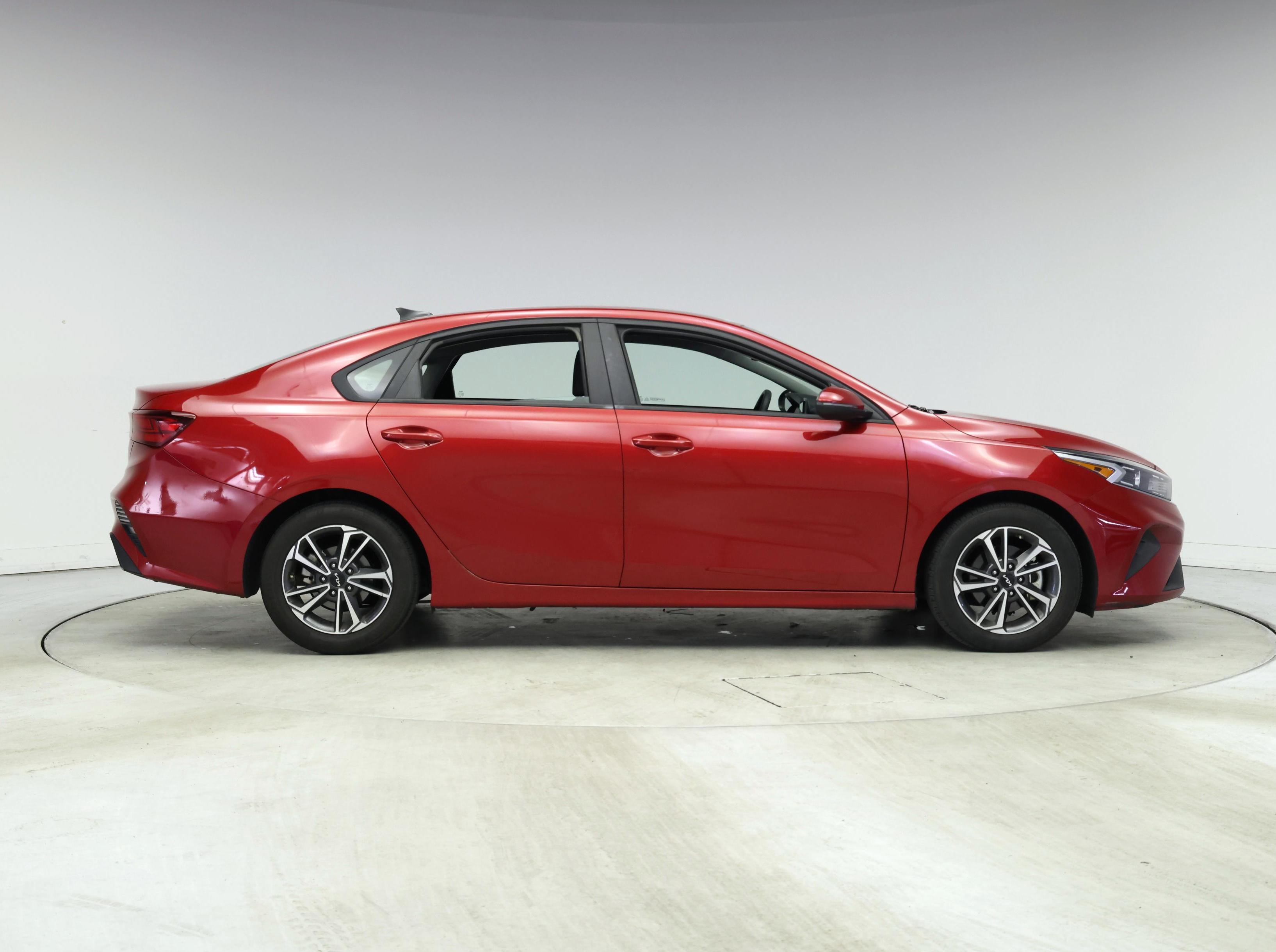Thumbnail: 2023 Kia Forte - 7