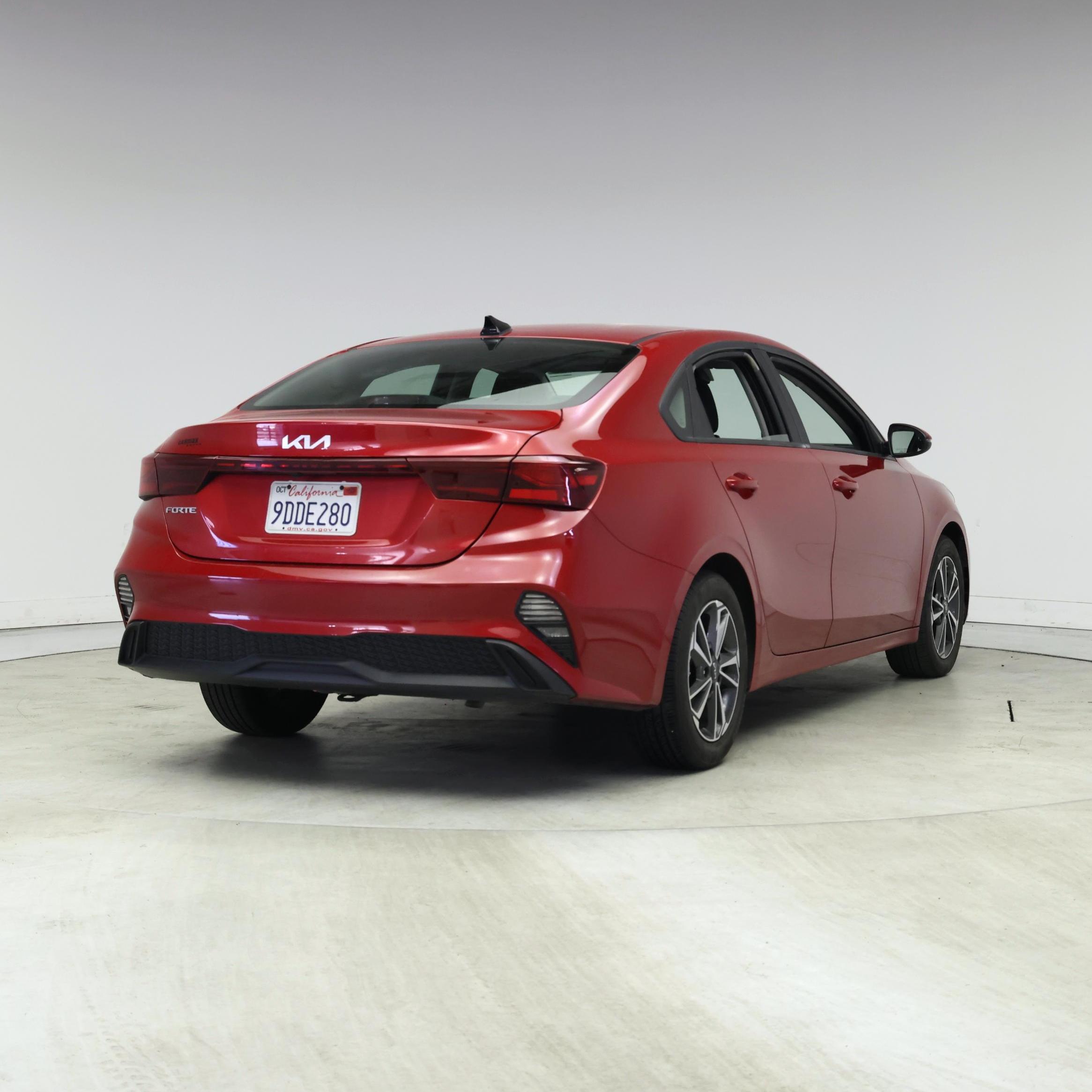 Thumbnail: 2023 Kia Forte - 8