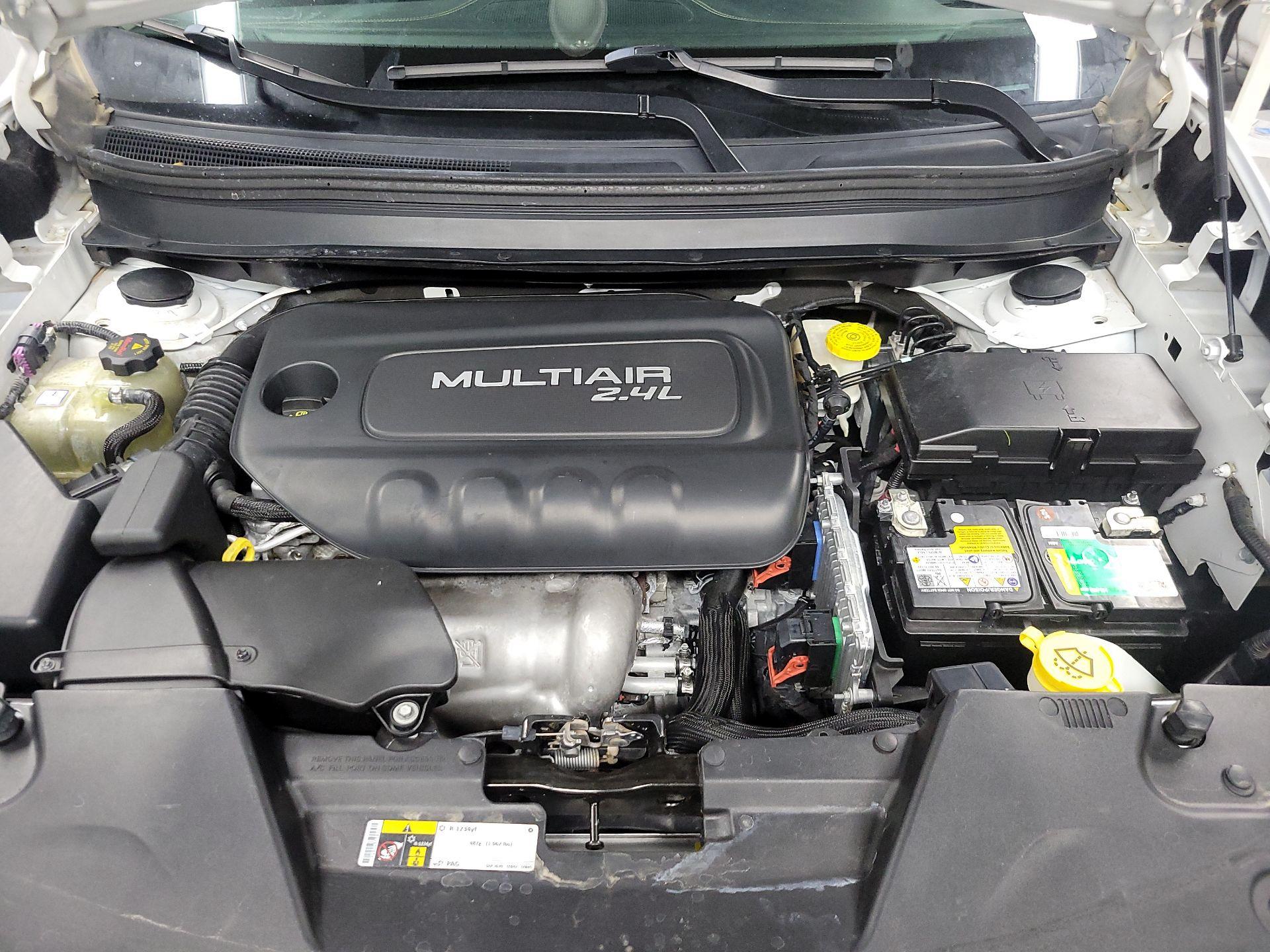 Thumbnail: 2018 Jeep Cherokee - 19