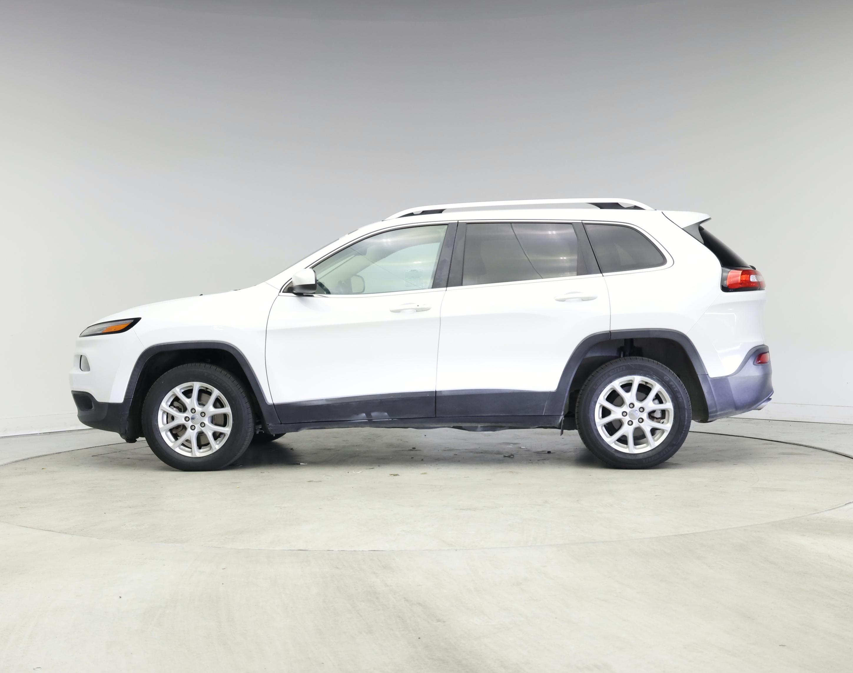 Thumbnail: 2018 Jeep Cherokee - 3