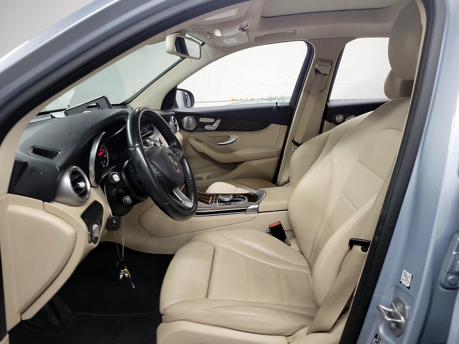 Thumbnail: 2017 Mercedes-Benz GLC - 11