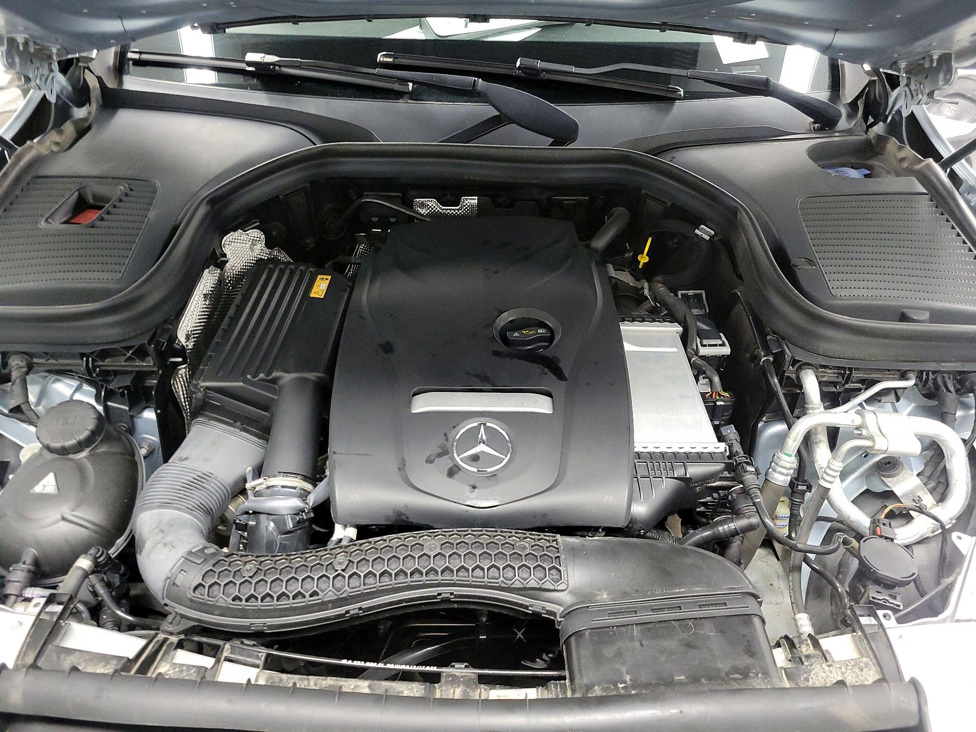 Thumbnail: 2017 Mercedes-Benz GLC - 19