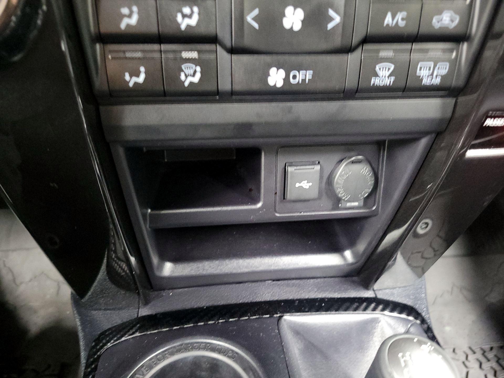 Thumbnail: 2022 Toyota 4Runner - 19