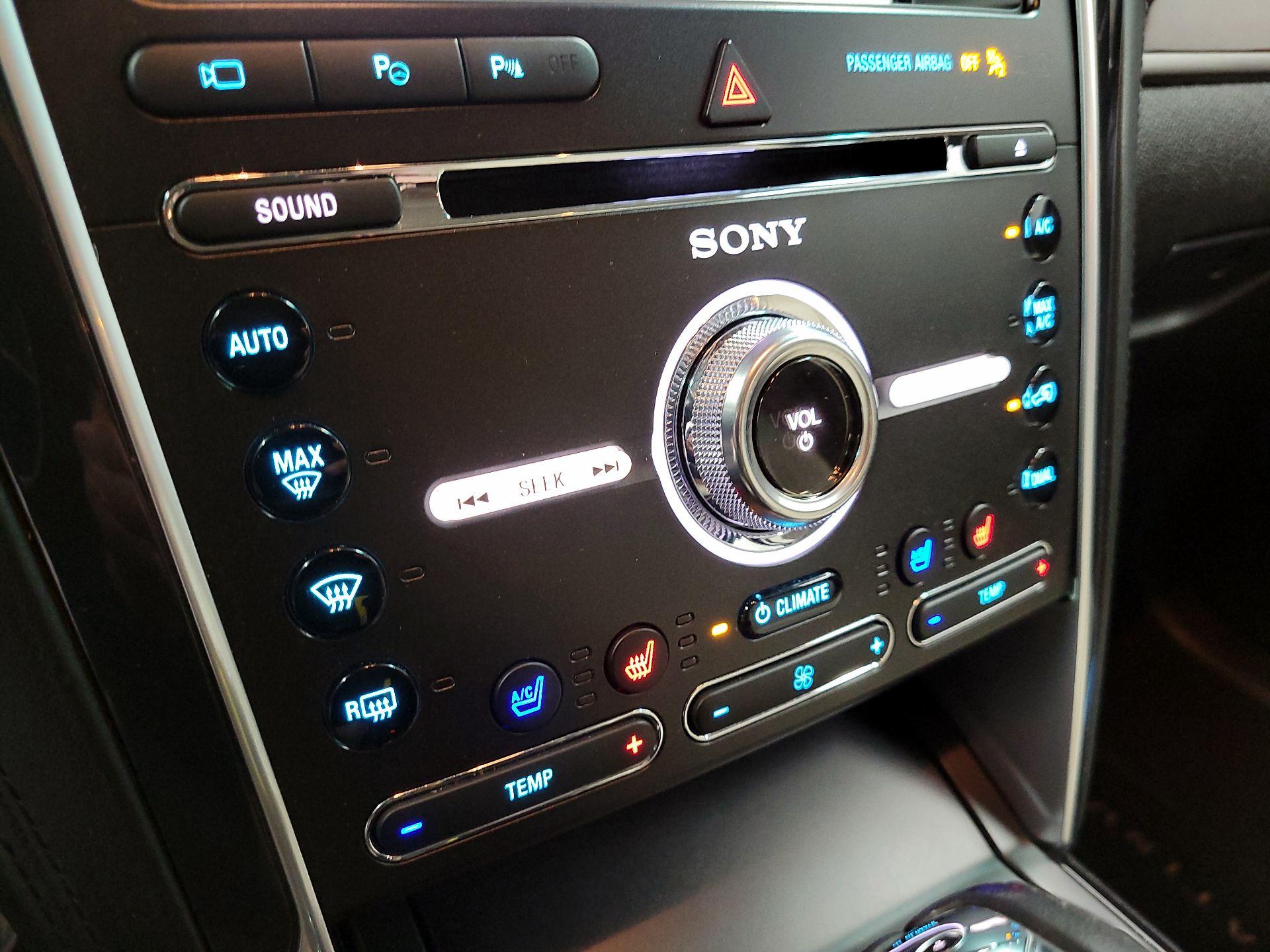 Thumbnail: 2016 Ford Explorer - 17