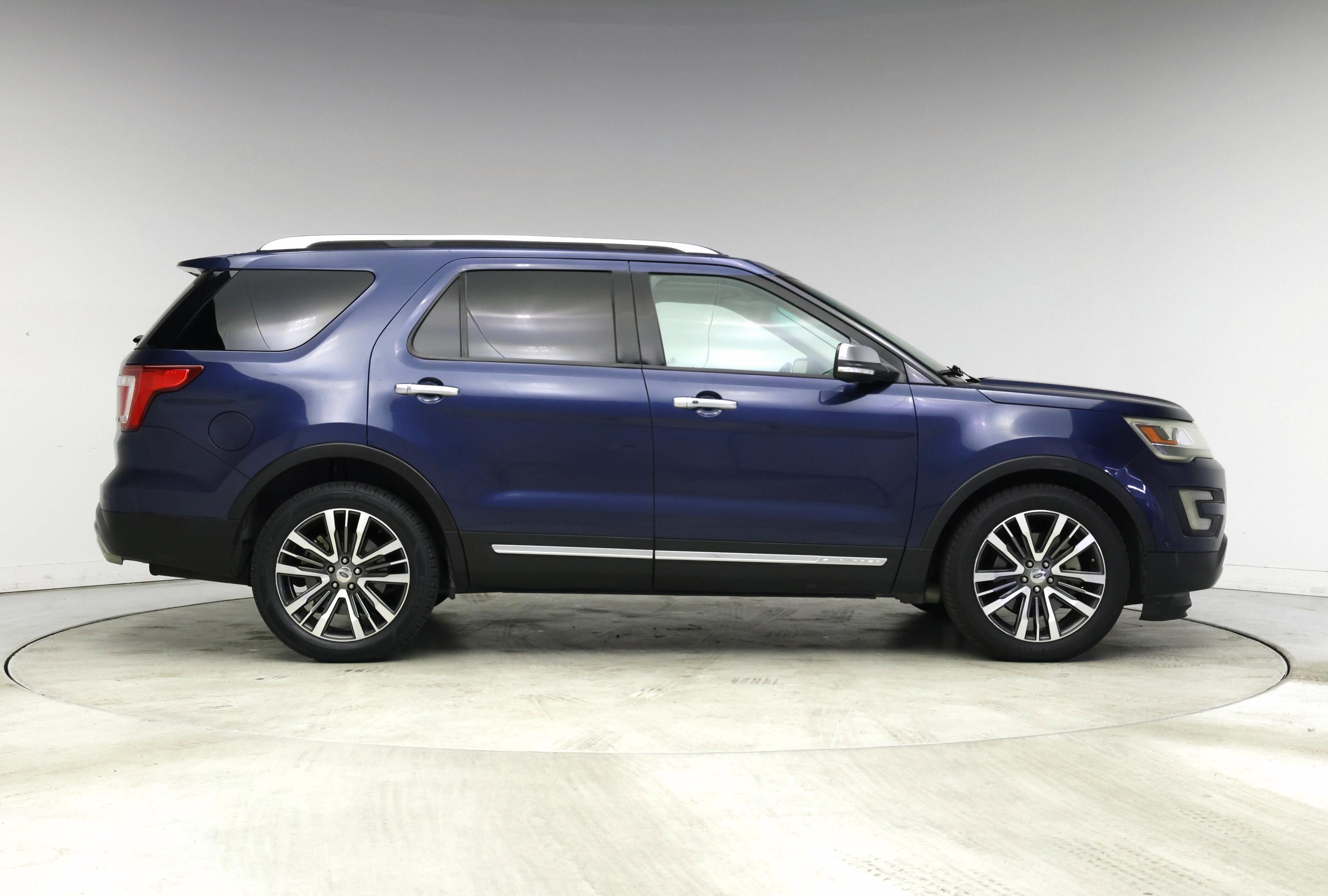 Thumbnail: 2016 Ford Explorer - 7