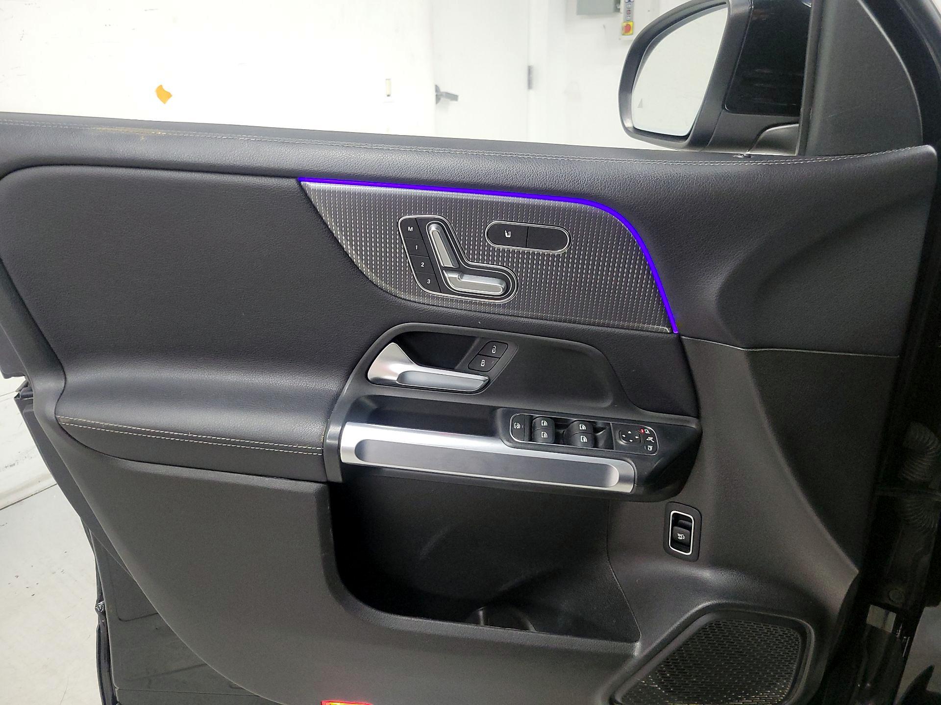 Thumbnail: 2020 Mercedes-Benz GLB - 12