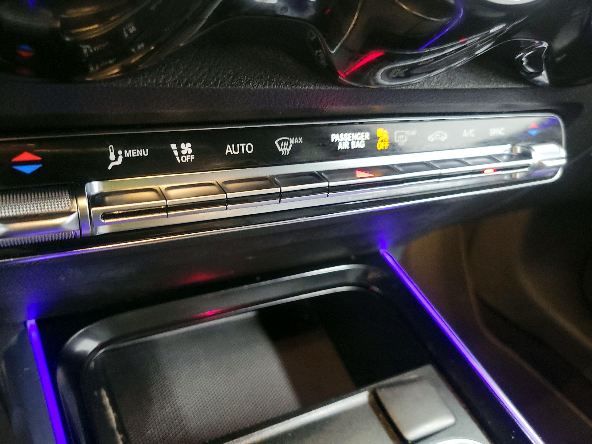 Thumbnail: 2020 Mercedes-Benz GLB - 15