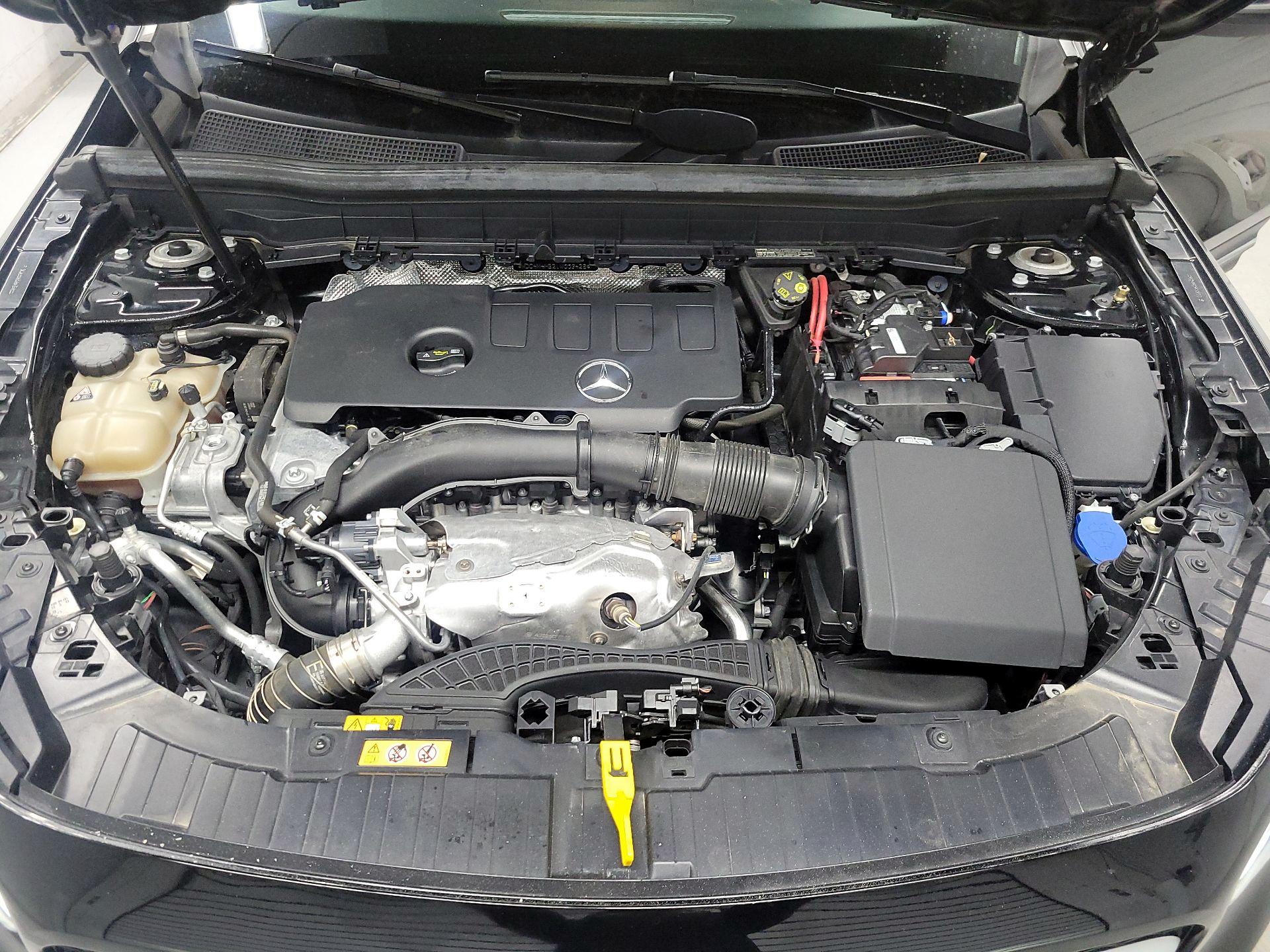 Thumbnail: 2020 Mercedes-Benz GLB - 19