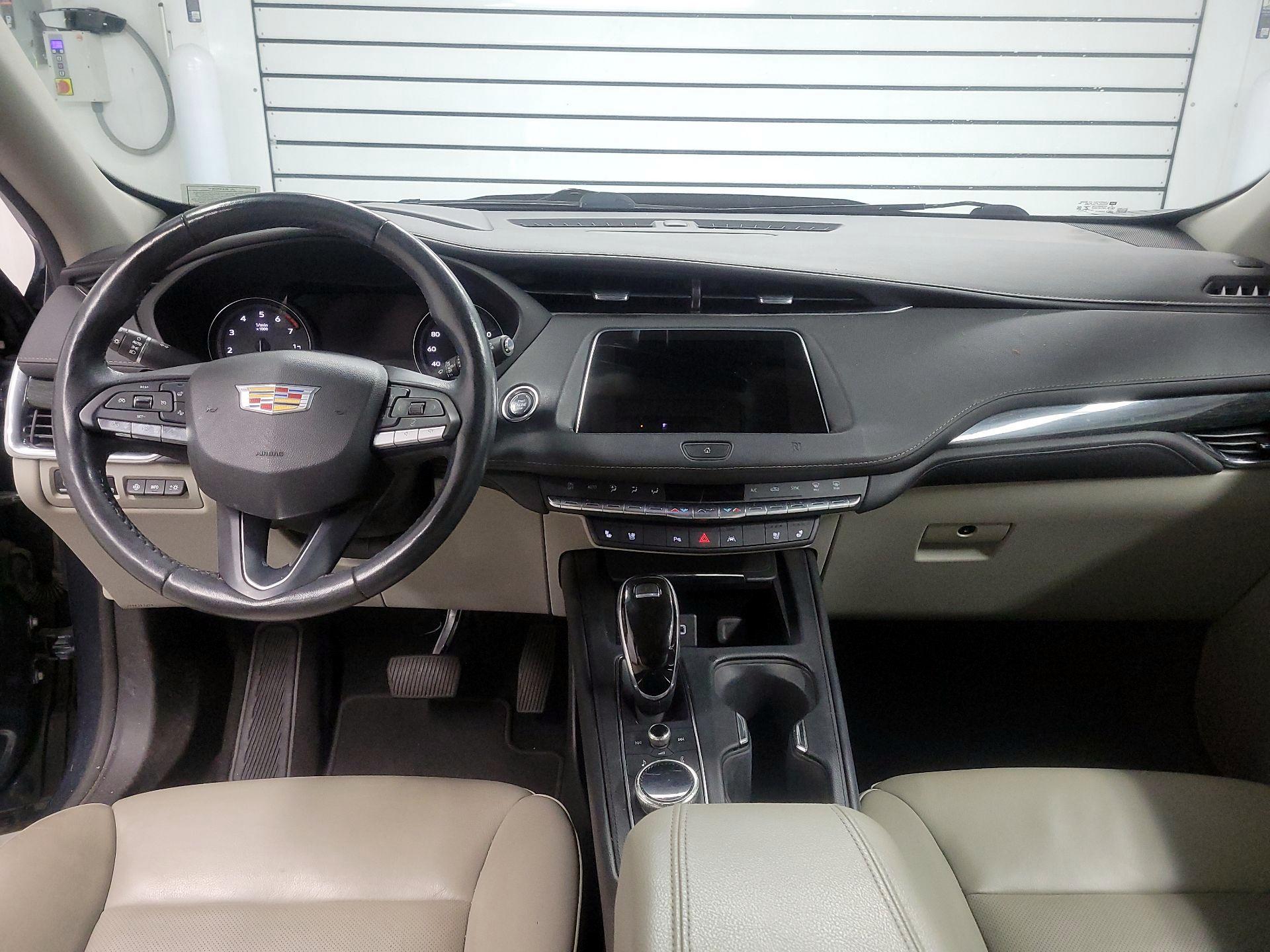 Thumbnail: 2021 Cadillac XT4 - 9