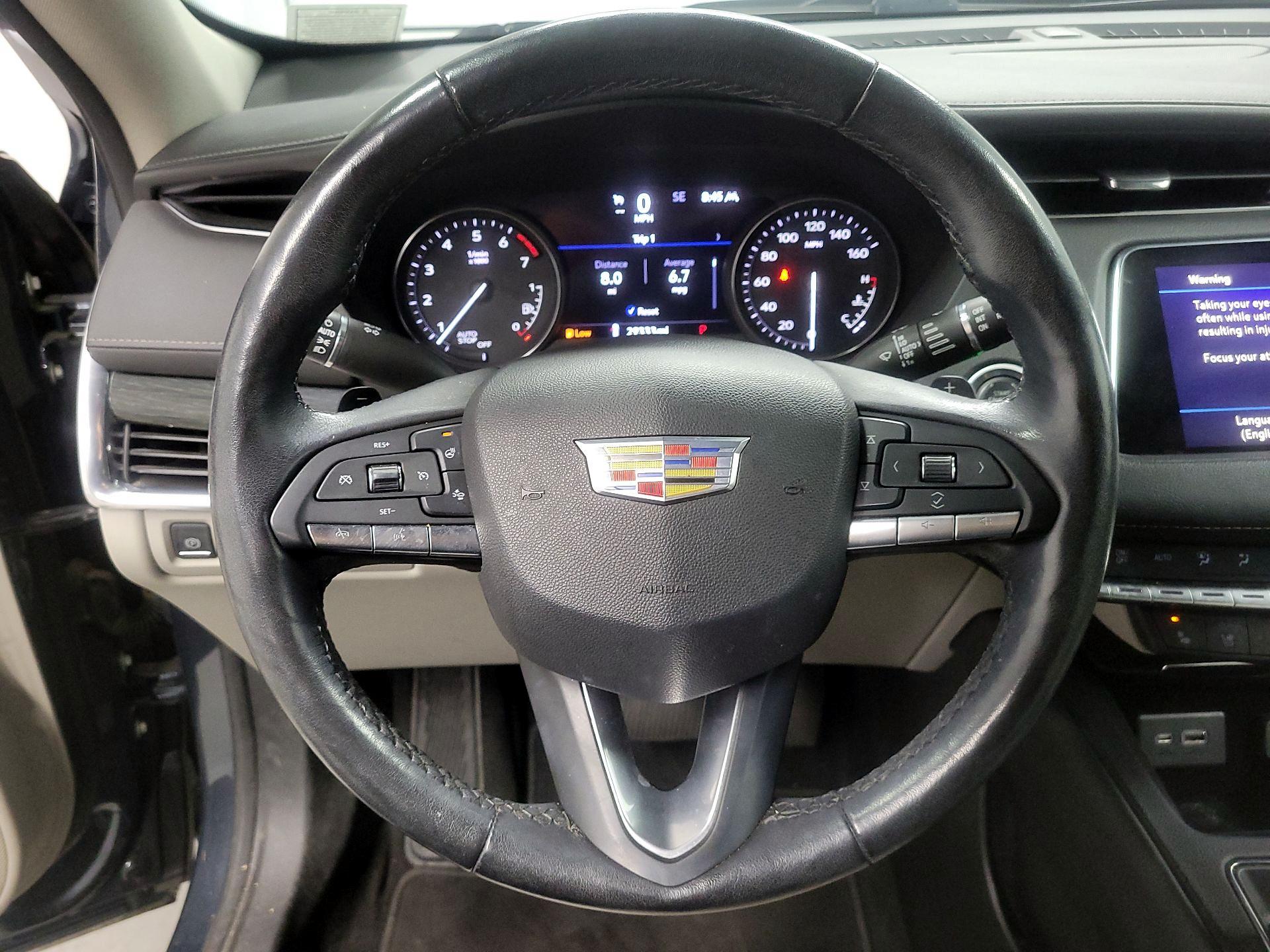 Thumbnail: 2021 Cadillac XT4 - 10