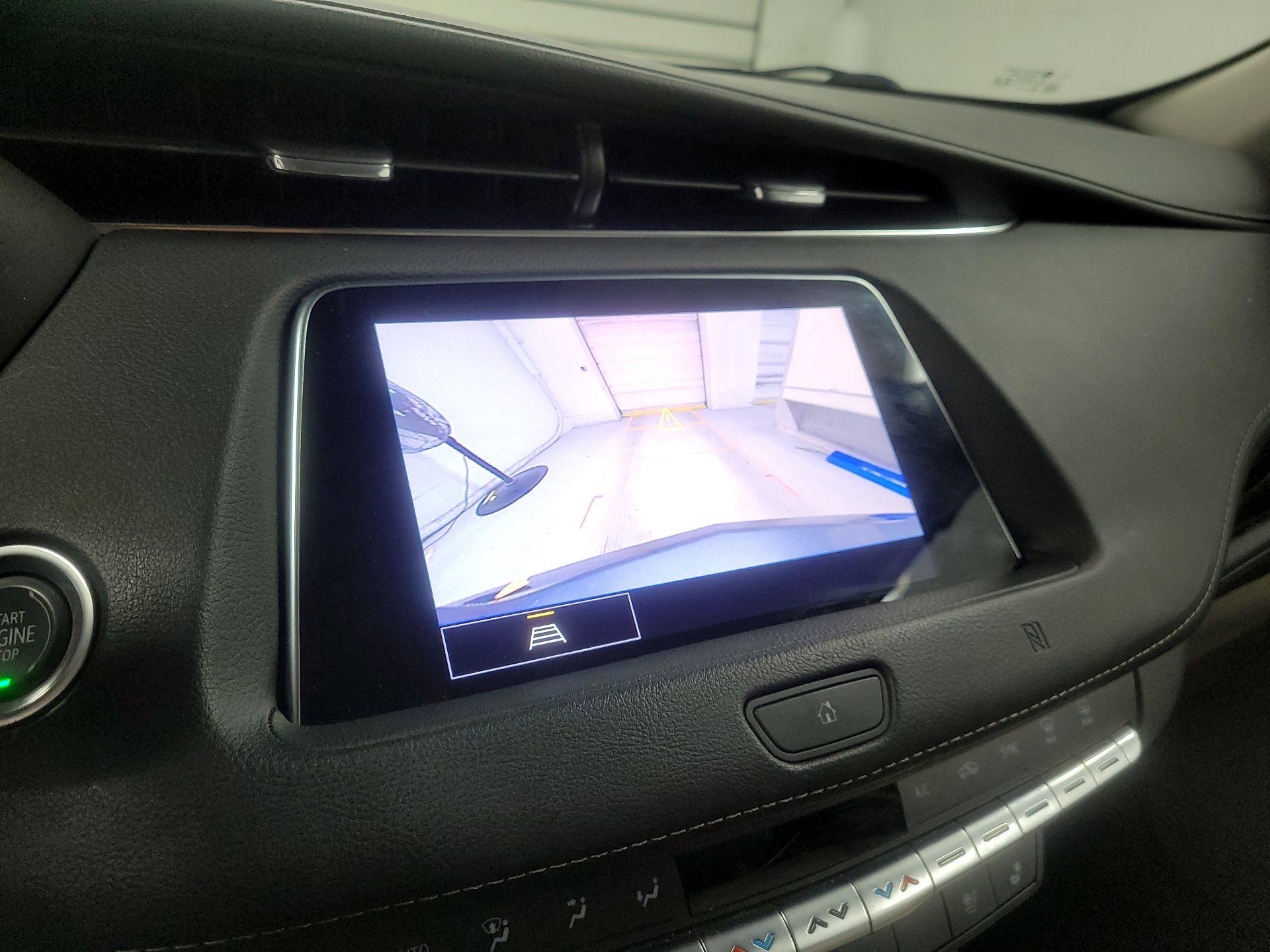 Thumbnail: 2021 Cadillac XT4 - 14