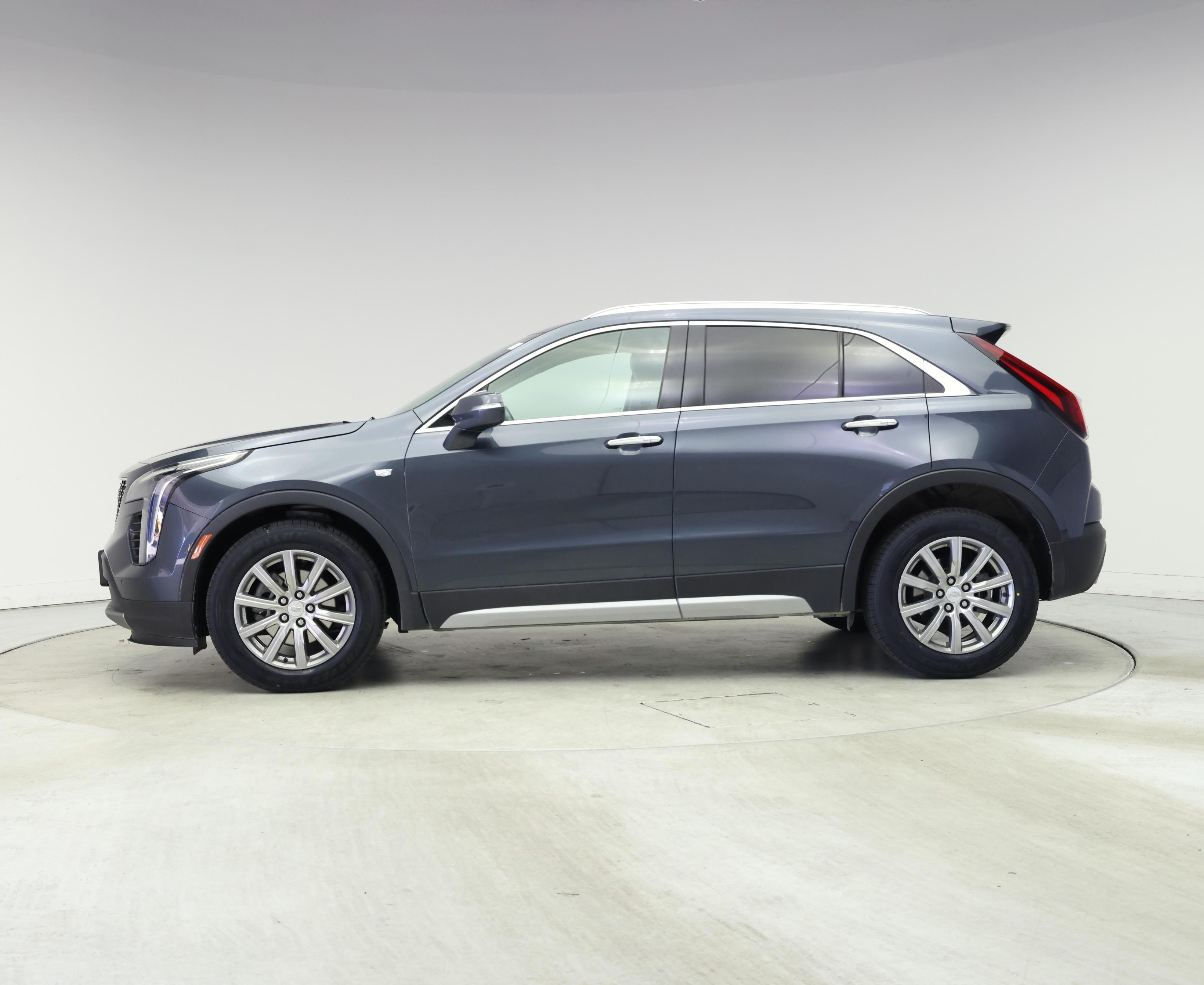 Thumbnail: 2021 Cadillac XT4 - 3