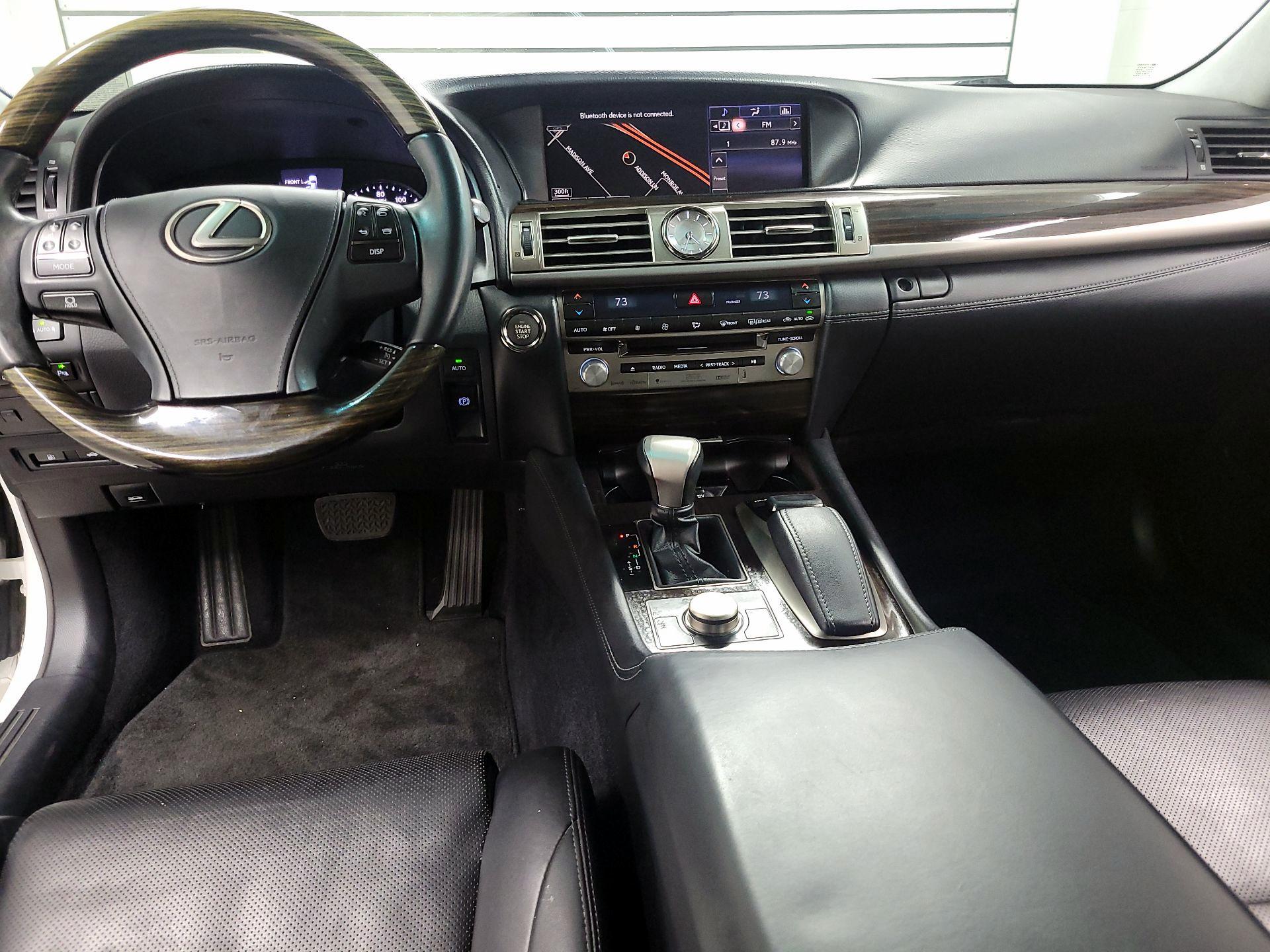 Thumbnail: 2015 Lexus LS - 9