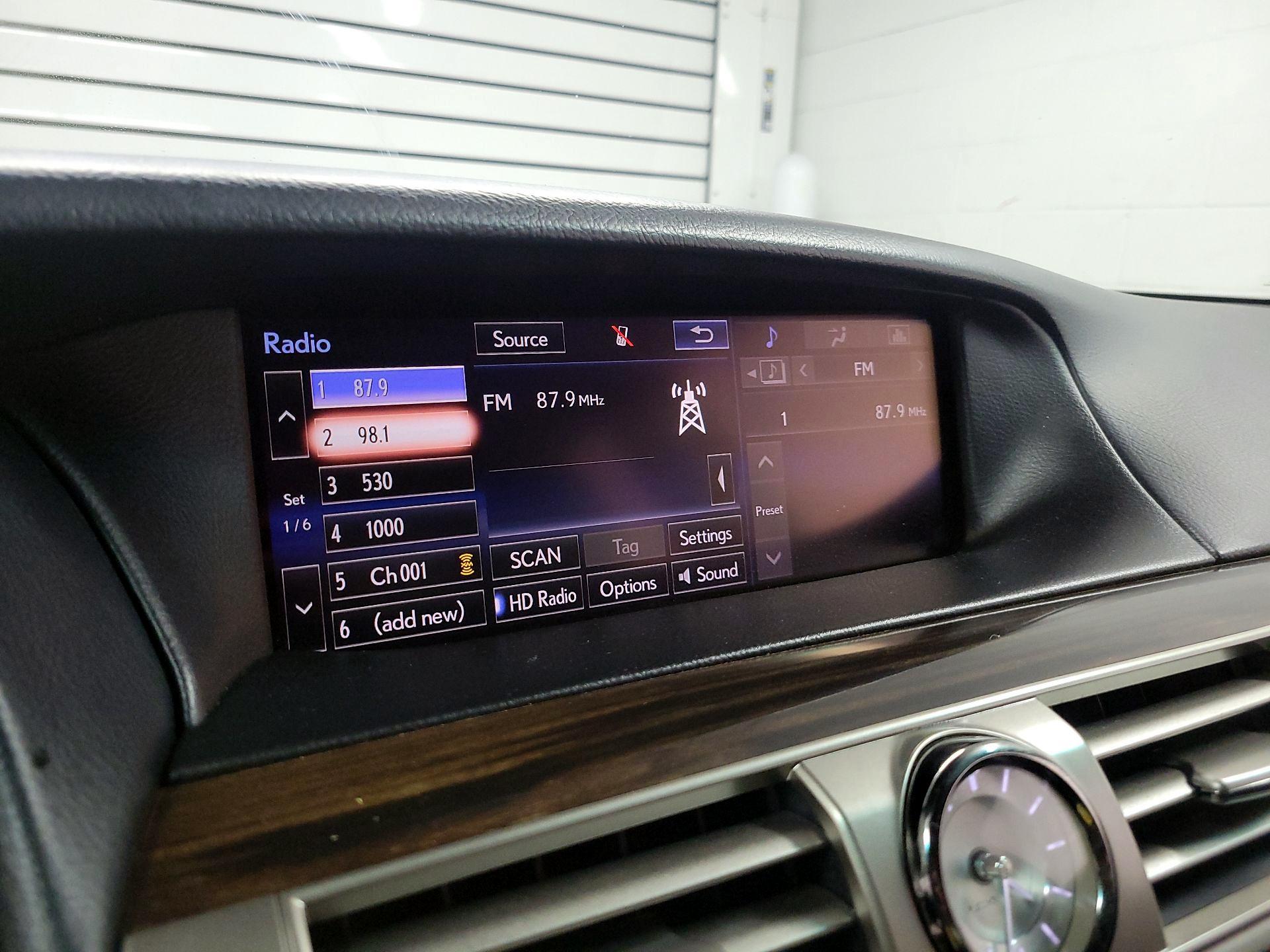 Thumbnail: 2015 Lexus LS - 16