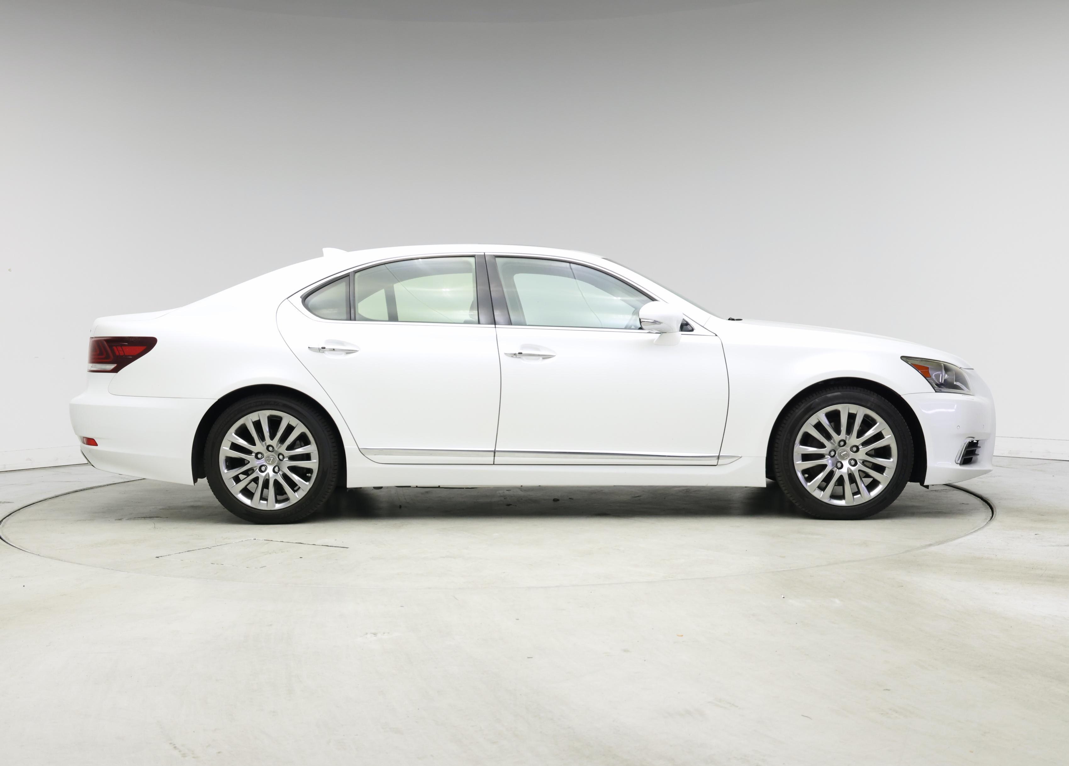 Thumbnail: 2015 Lexus LS - 7