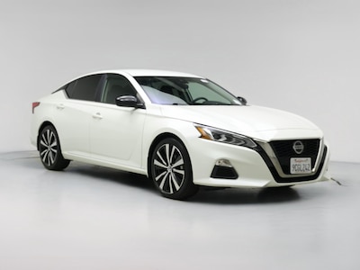 White 2022 Nissan Altima SR