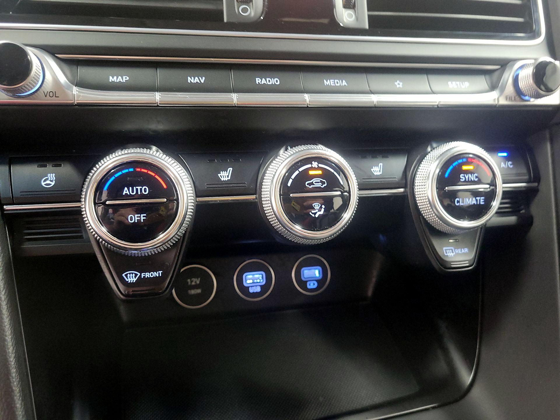 Thumbnail: 2023 Genesis G70 - 15