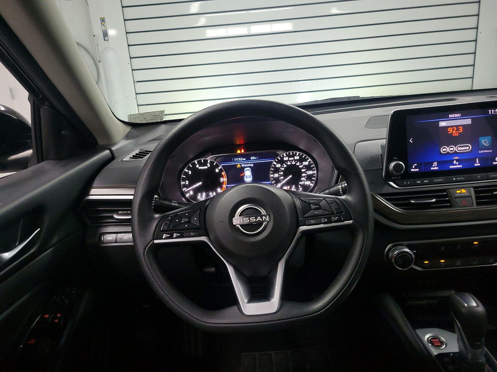 Thumbnail: 2023 Nissan Altima - 10
