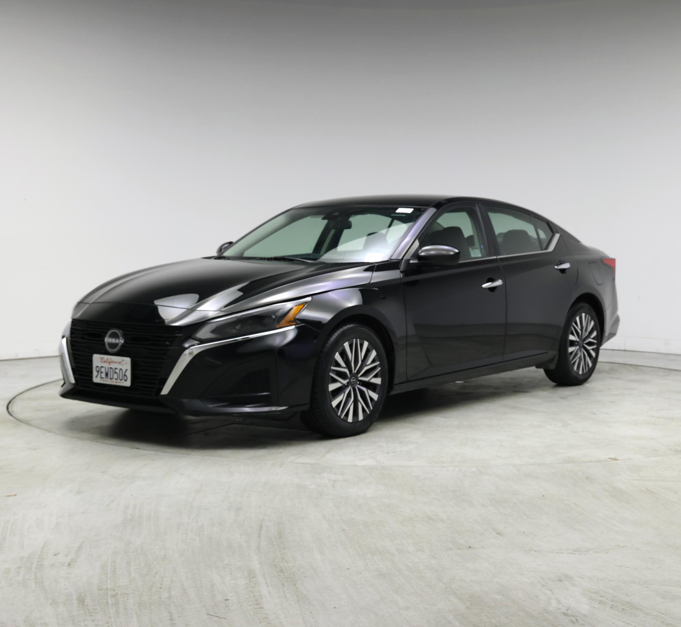 Thumbnail: 2023 Nissan Altima - 4
