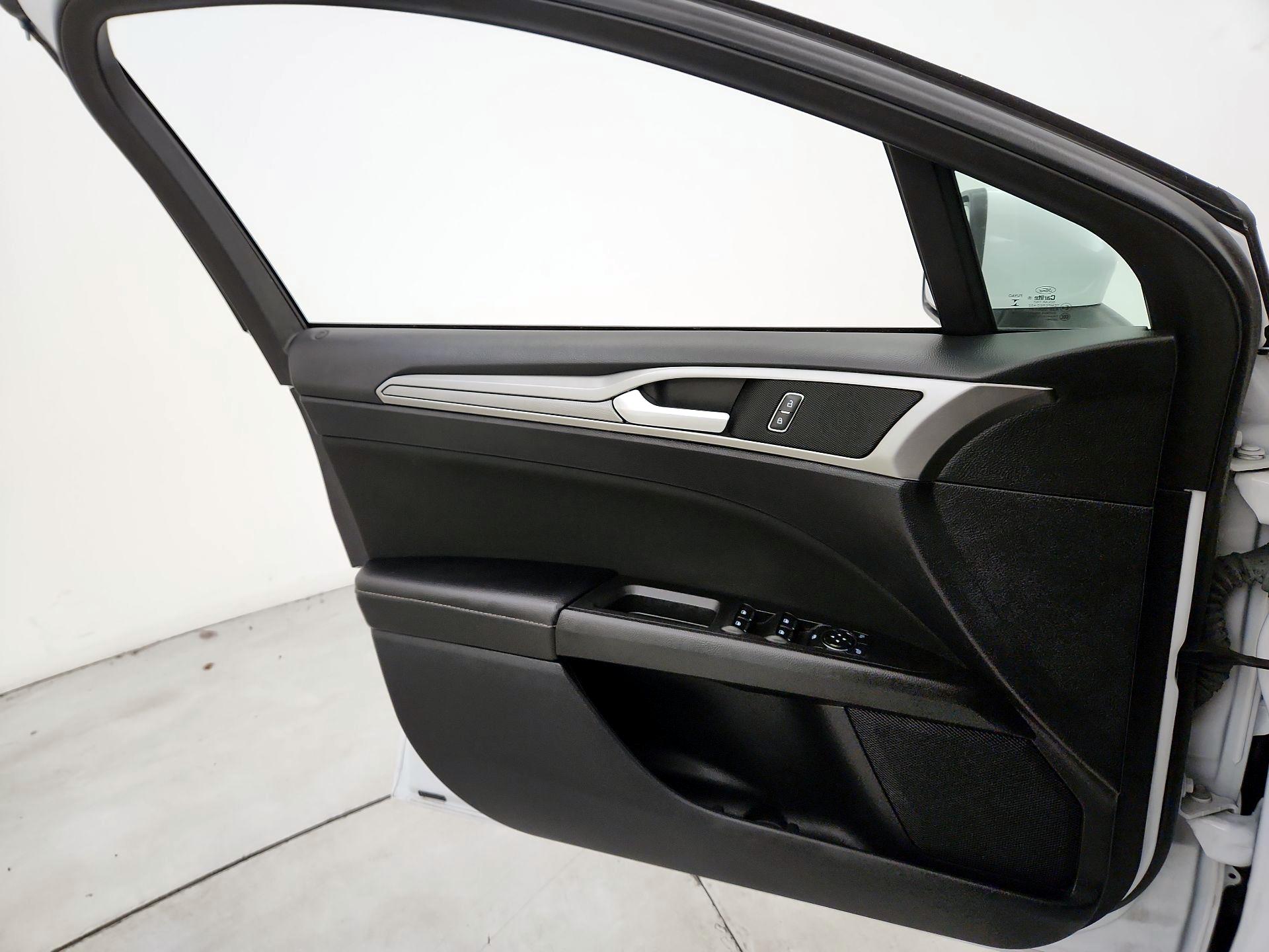 Thumbnail: 2020 Ford Fusion - 12