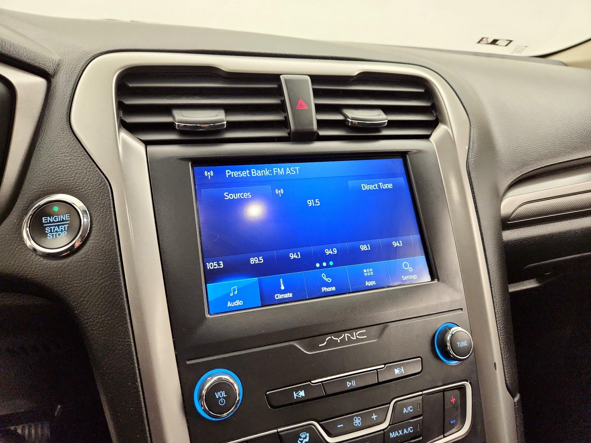 Thumbnail: 2020 Ford Fusion - 15