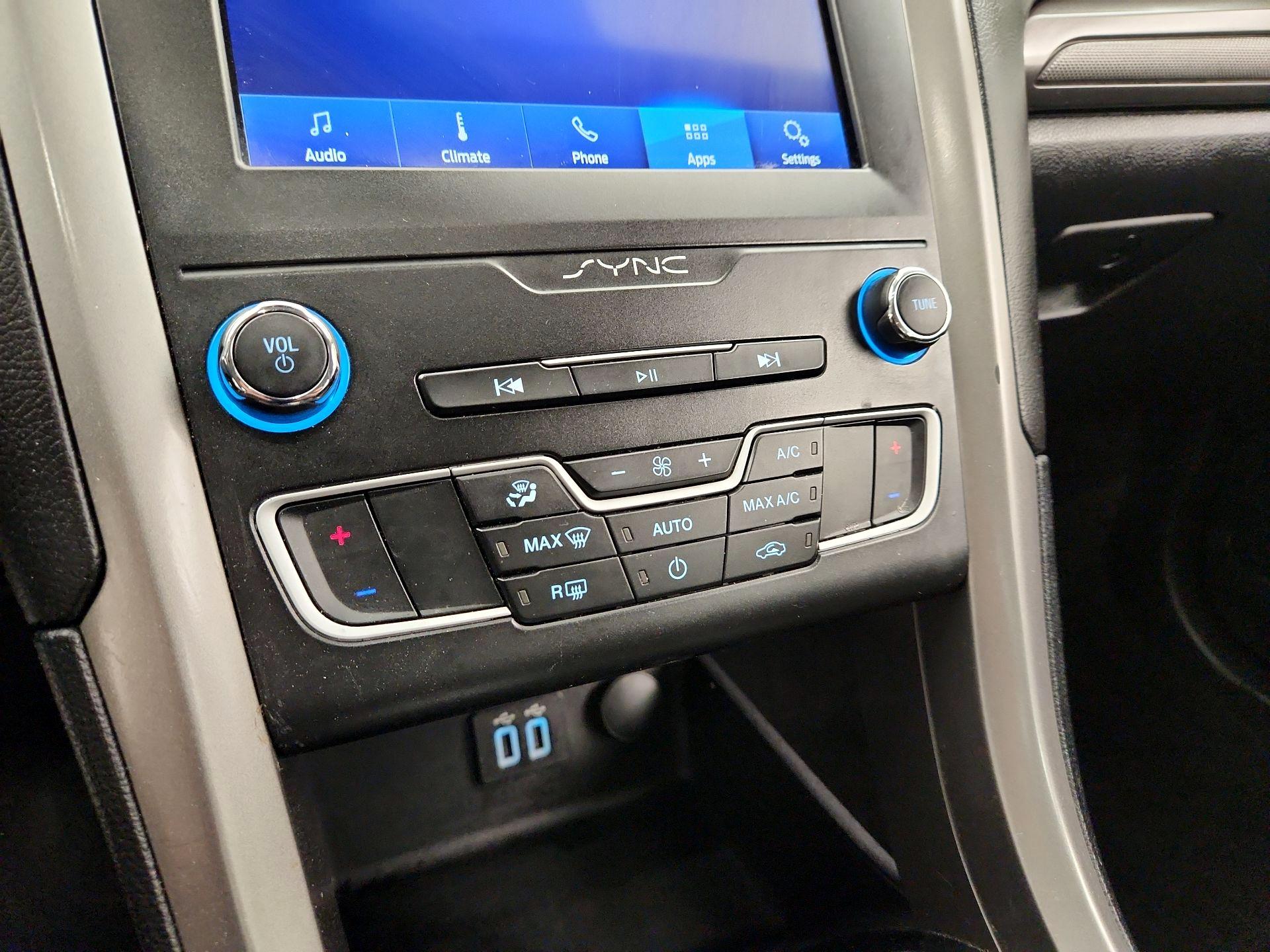 Thumbnail: 2020 Ford Fusion - 16