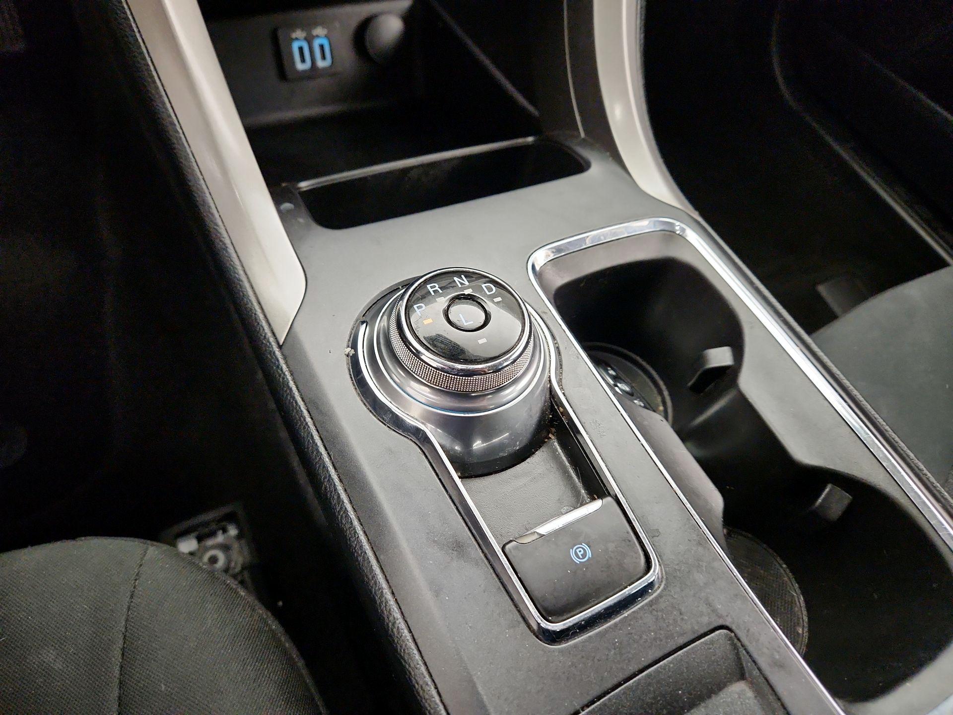 Thumbnail: 2020 Ford Fusion - 17