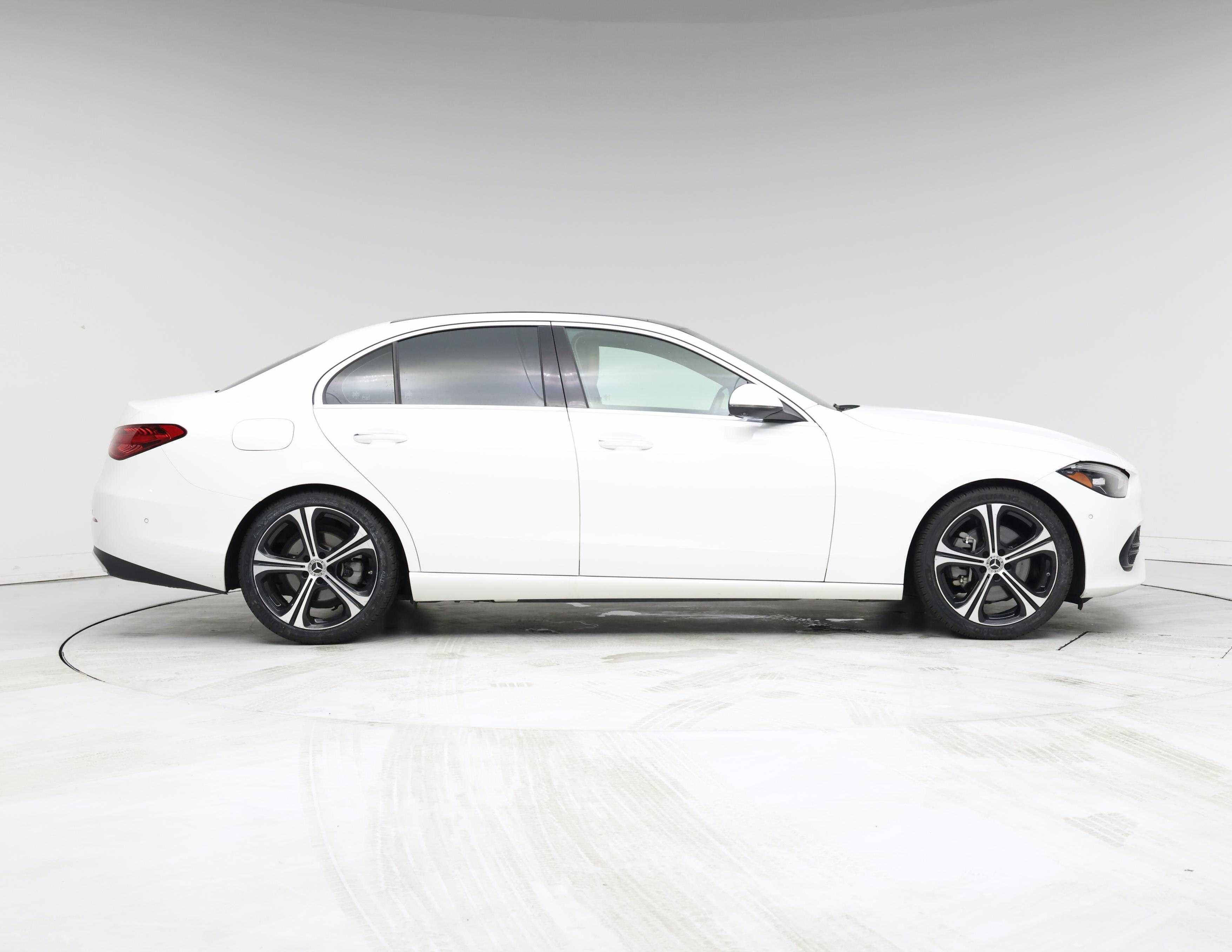 Thumbnail: 2022 Mercedes-Benz C-Class - 7