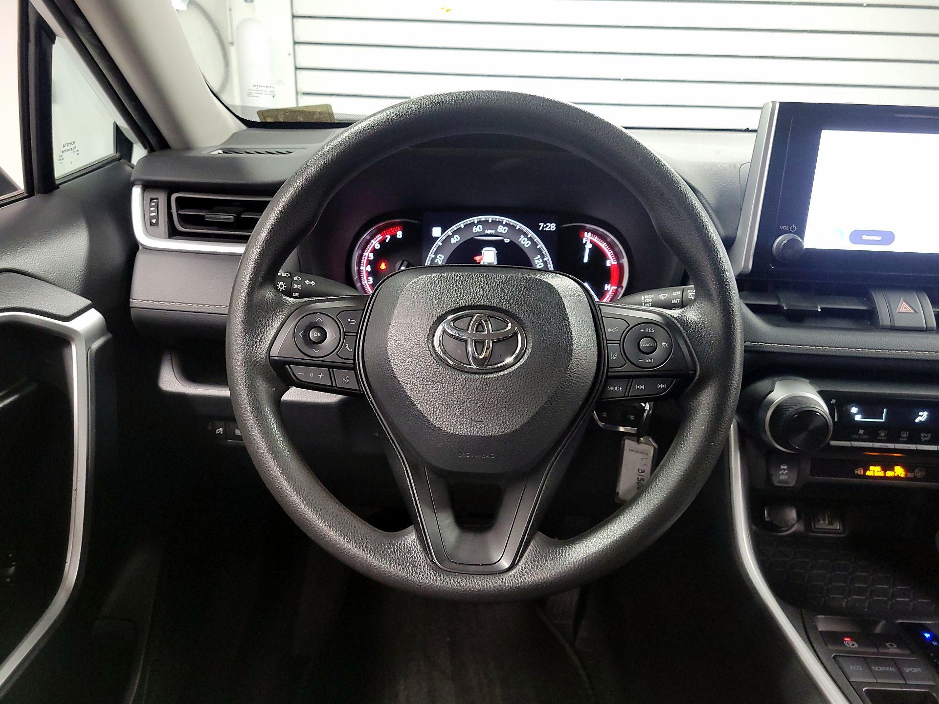 Thumbnail: 2024 Toyota RAV4 - 10
