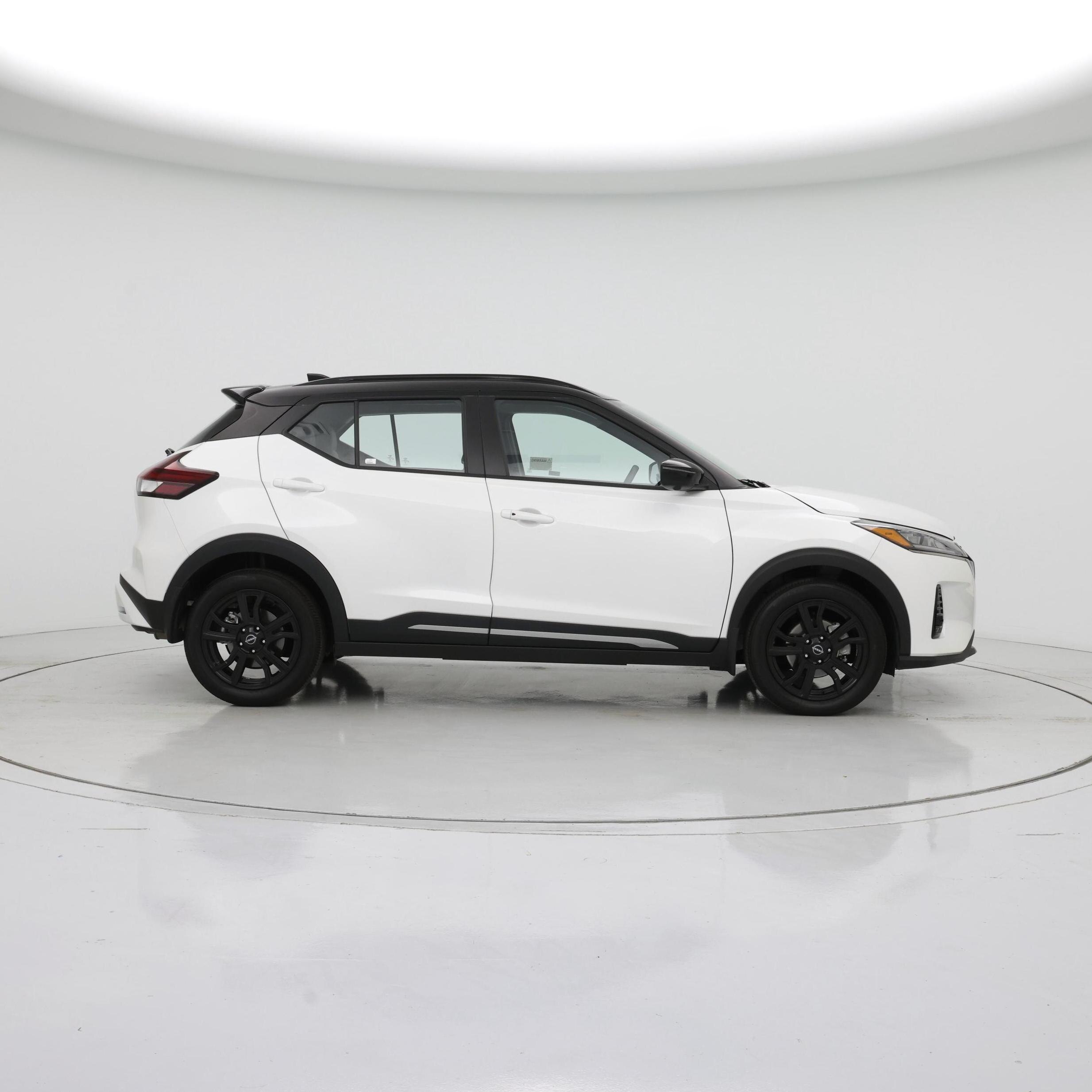 Thumbnail: 2024 Nissan Kicks - 7