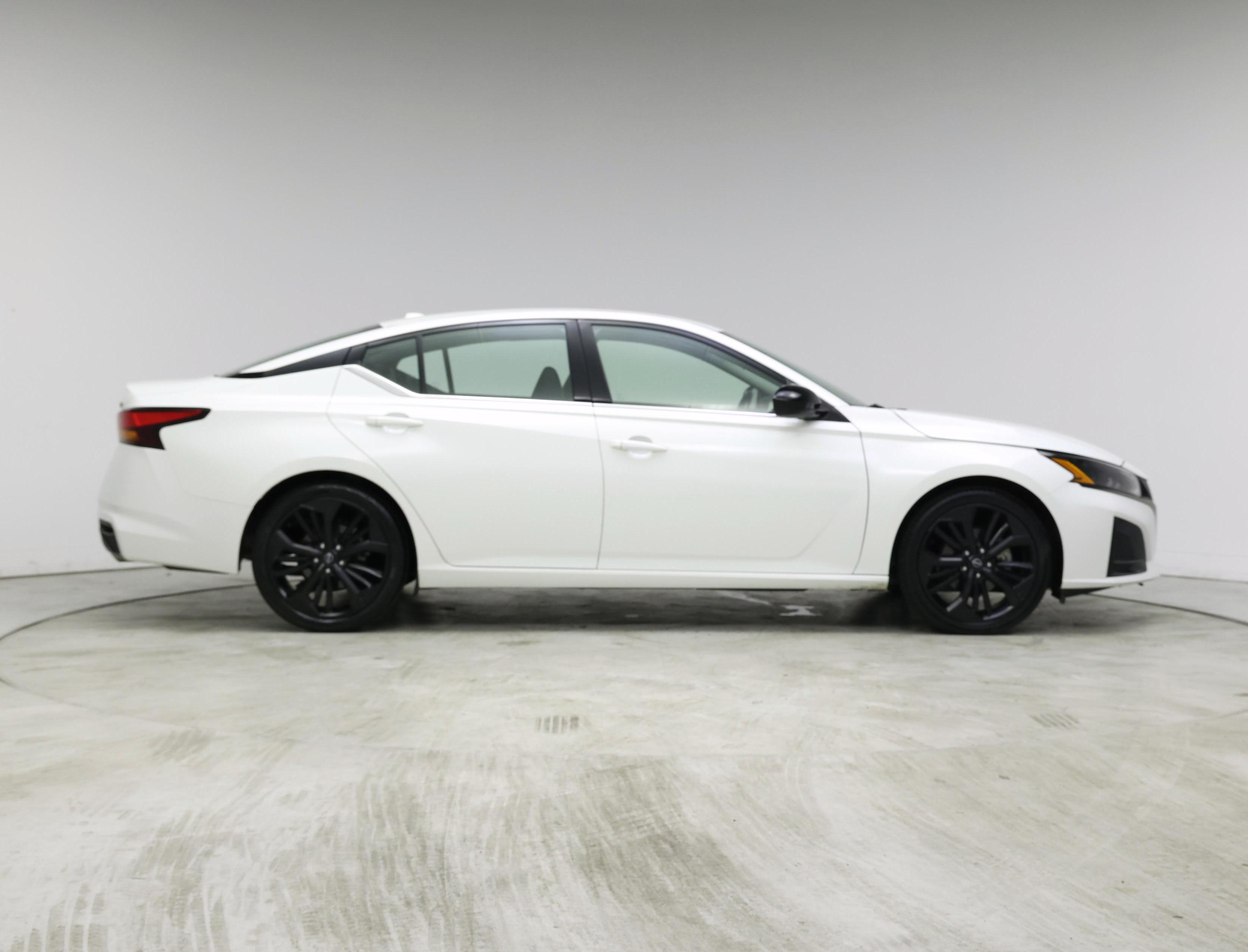 Thumbnail: 2023 Nissan Altima - 7