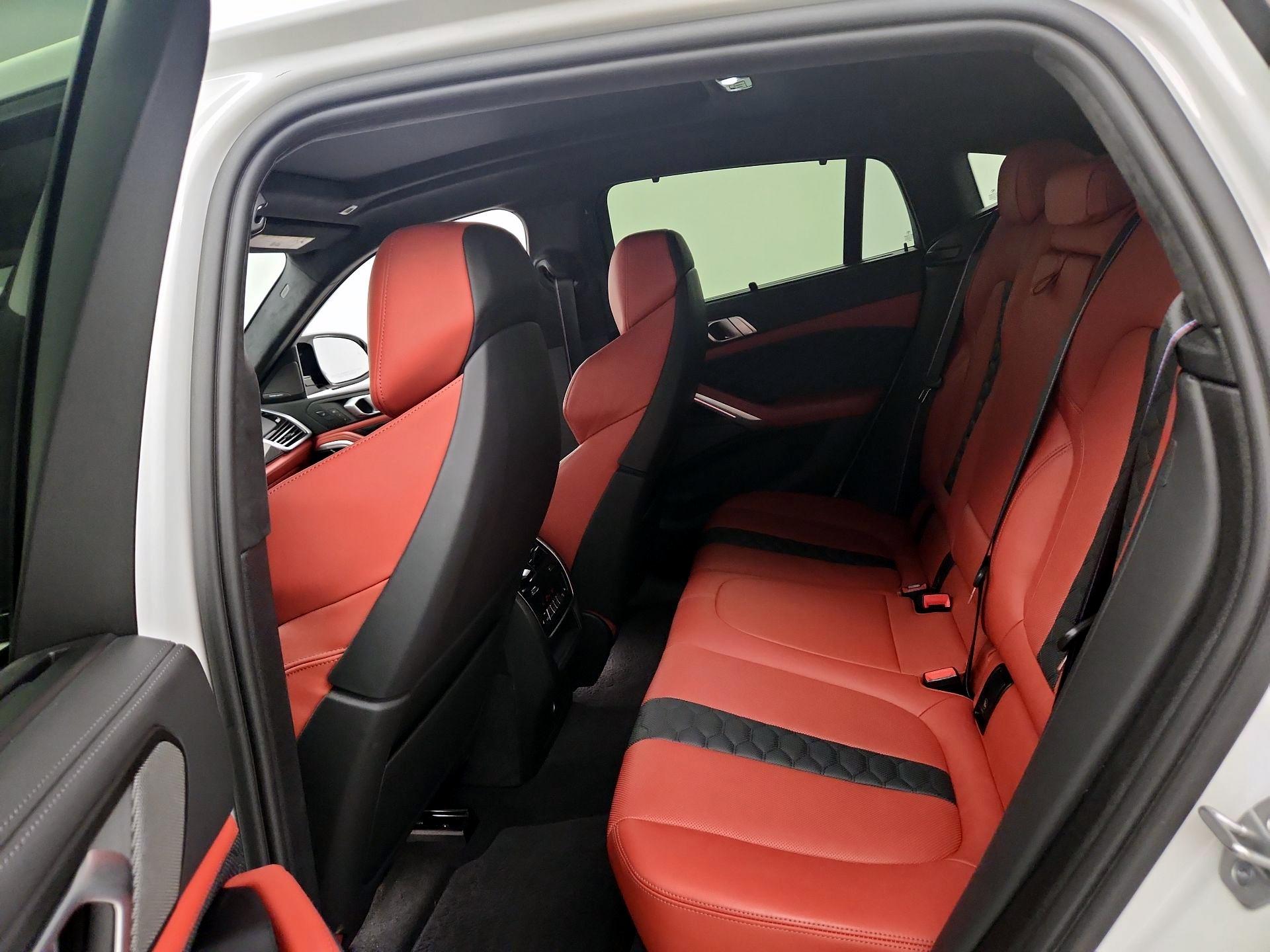 Thumbnail: 2022 BMW X6 - 19
