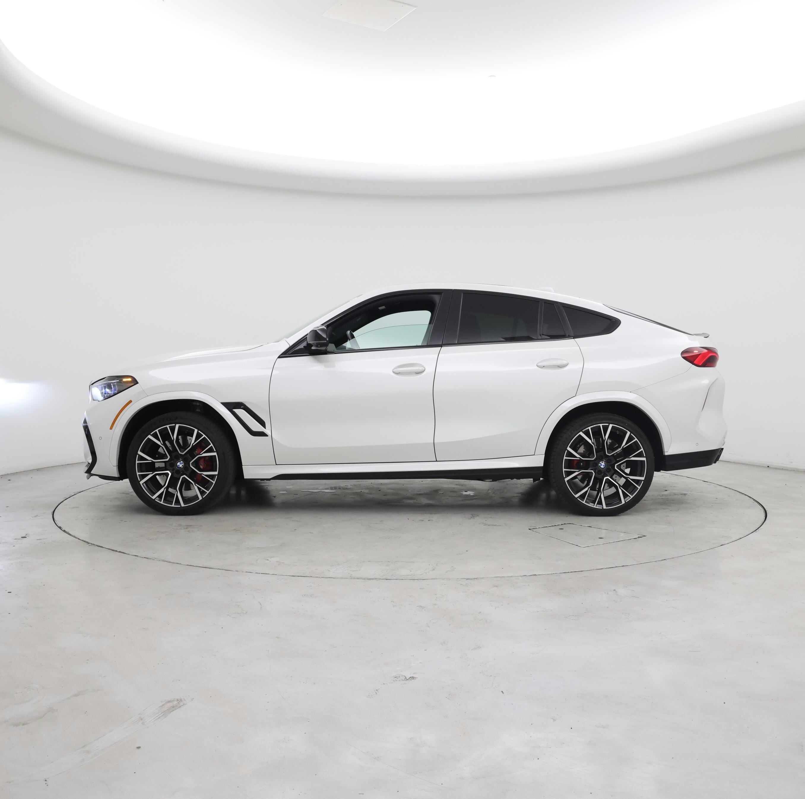 Thumbnail: 2022 BMW X6 - 3