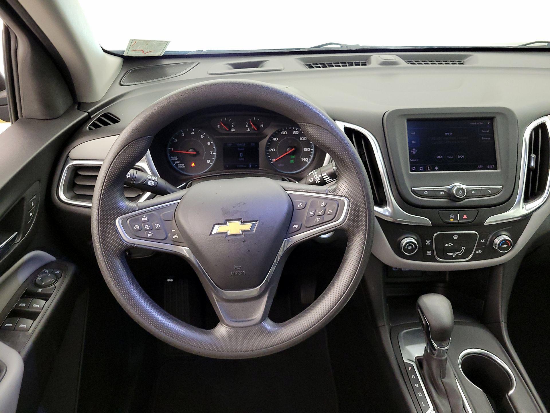 Thumbnail: 2022 Chevrolet Equinox - 10