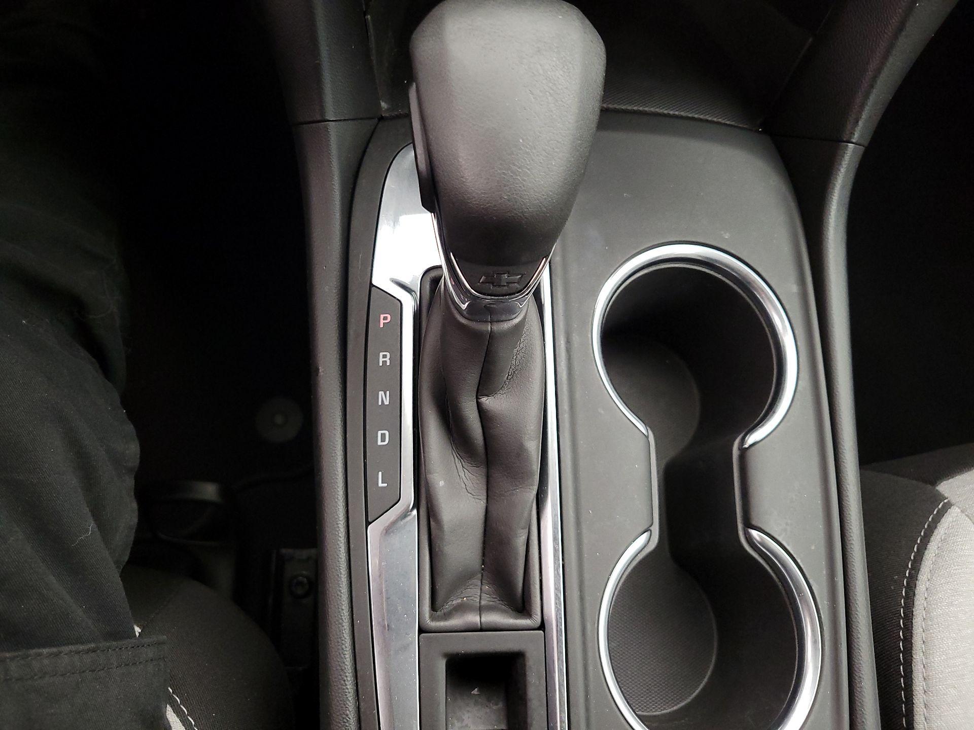 Thumbnail: 2022 Chevrolet Equinox - 17