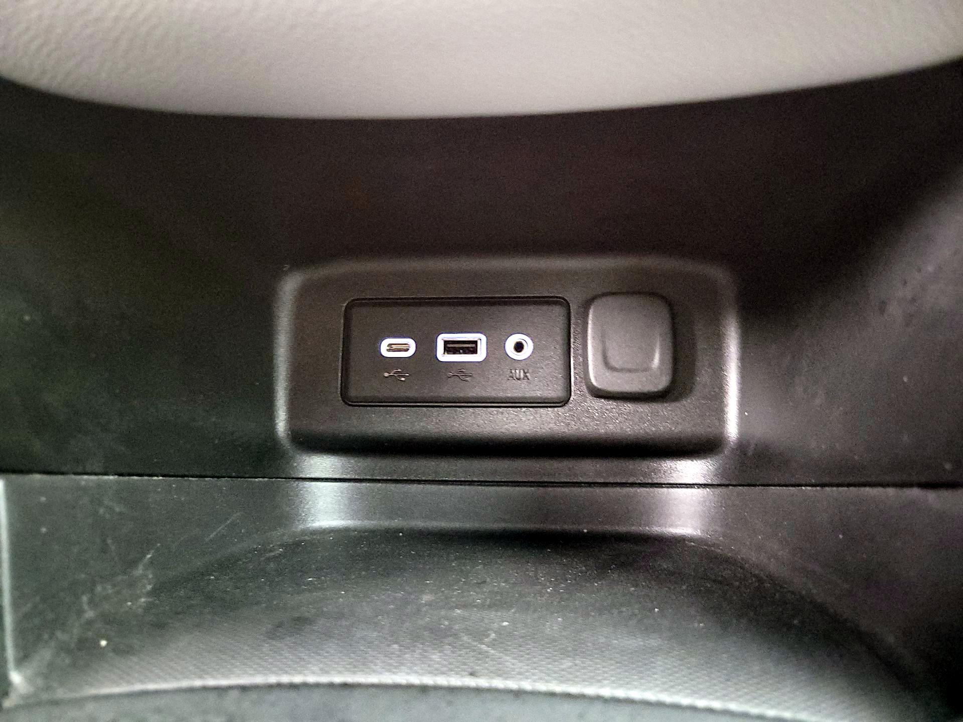 Thumbnail: 2022 Chevrolet Equinox - 18