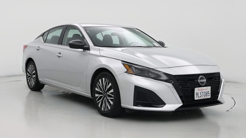 2024 Nissan Altima SV Hero Image