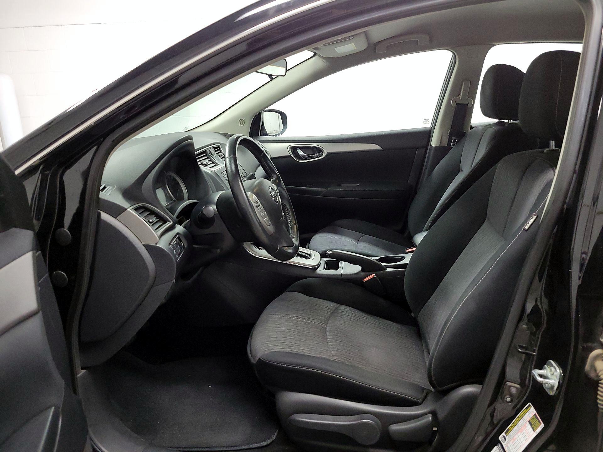 Thumbnail: 2015 Nissan Sentra - 11